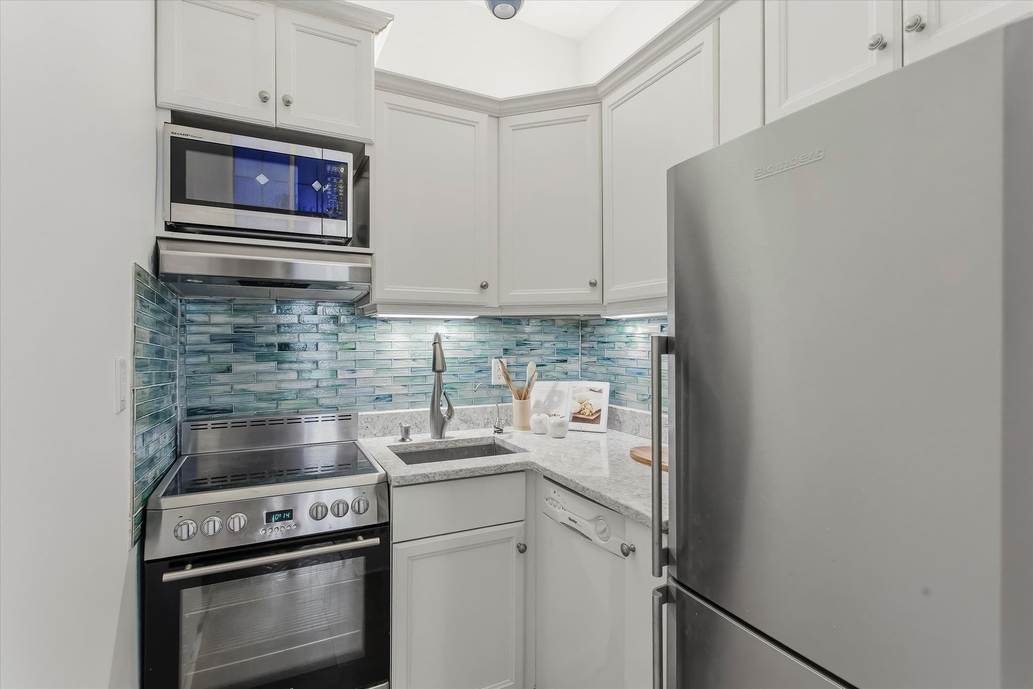 Condominium at 41 Commonwealth Ave # 3, Boston MA 02116, Boston, photo 10 of 22