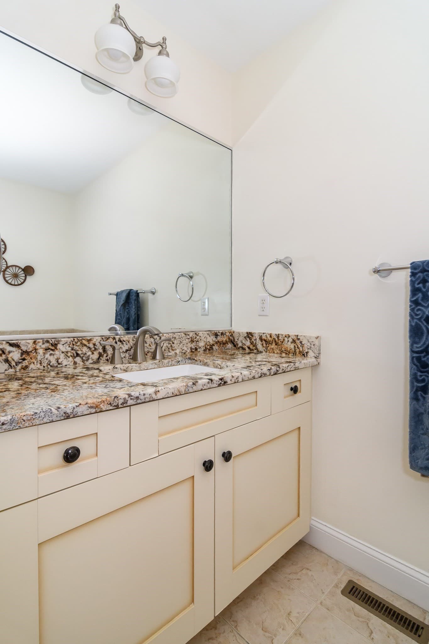 Condominium at 2 Candleberry Court # 2, Bourne MA 02532, Bourne, photo 20 of 40