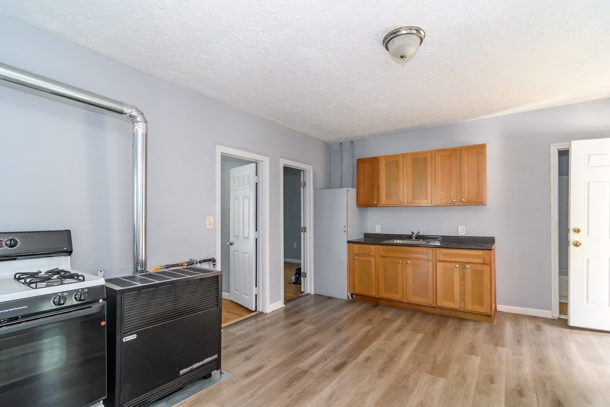 4 Family - 4 Units Up/Down at 52 & 52.5 Wall St, Worcester MA 01604, Worcester, photo 26 of 42