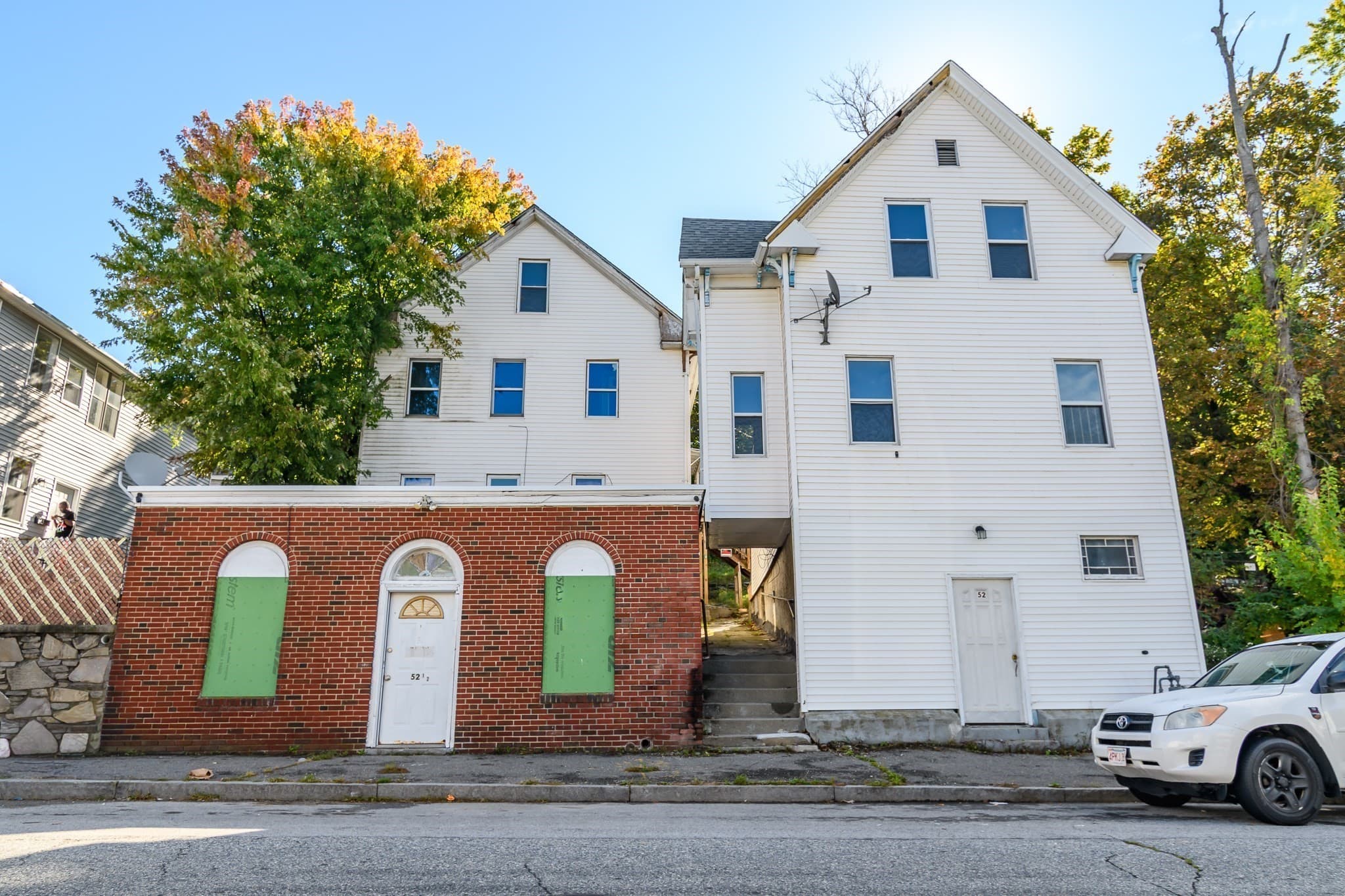 52 & 52.5 Wall St, Worcester MA 01604