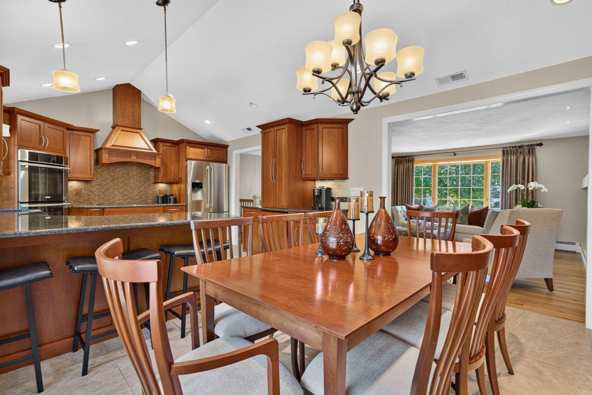 Single Family Residence at 41 Fox Run, Tewksbury MA 01876, Tewksbury, photo 8 of 42