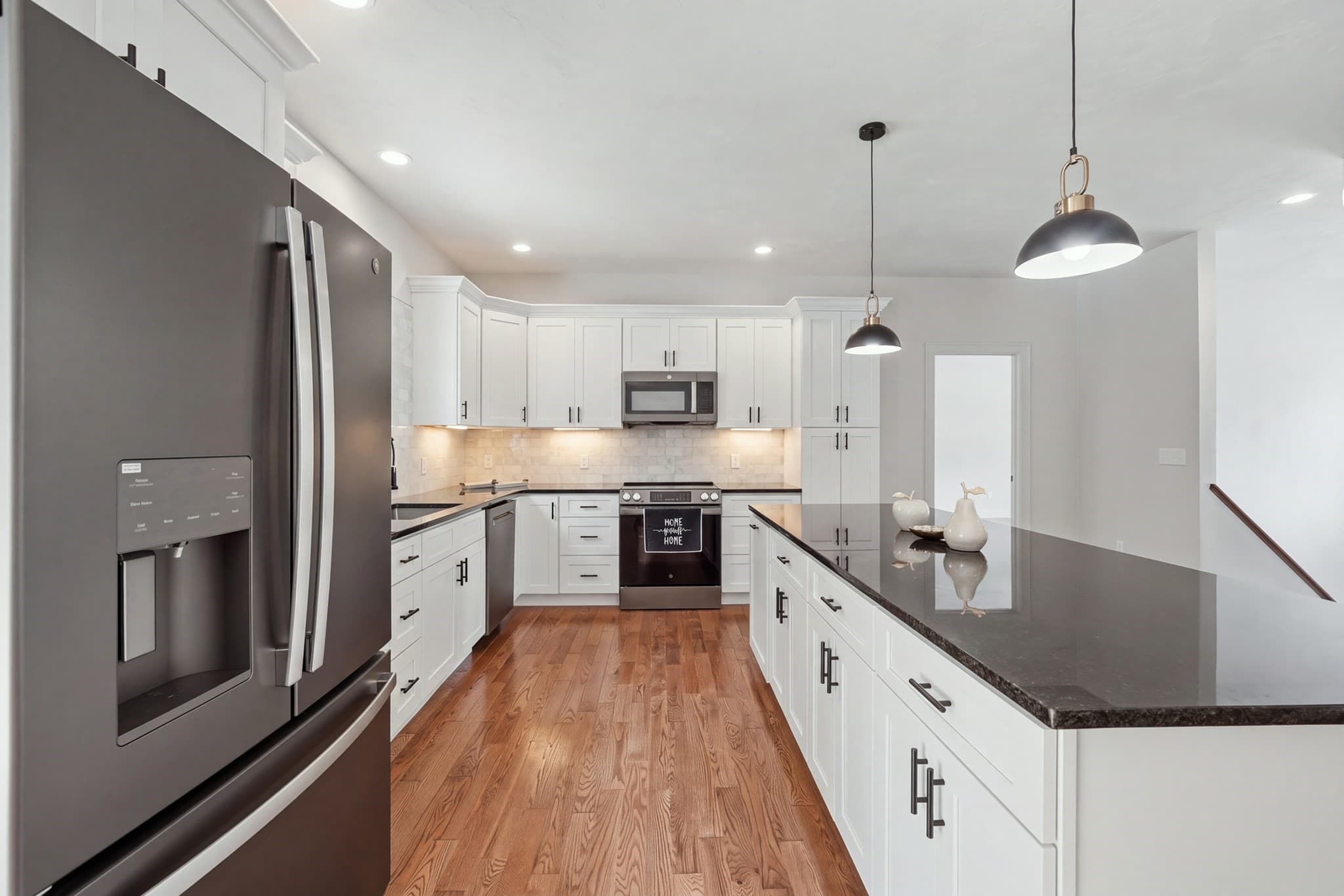 Single Family Residence at 37 N. Sullivan Rd, Charlton MA 01507, Charlton, photo 6 of 23