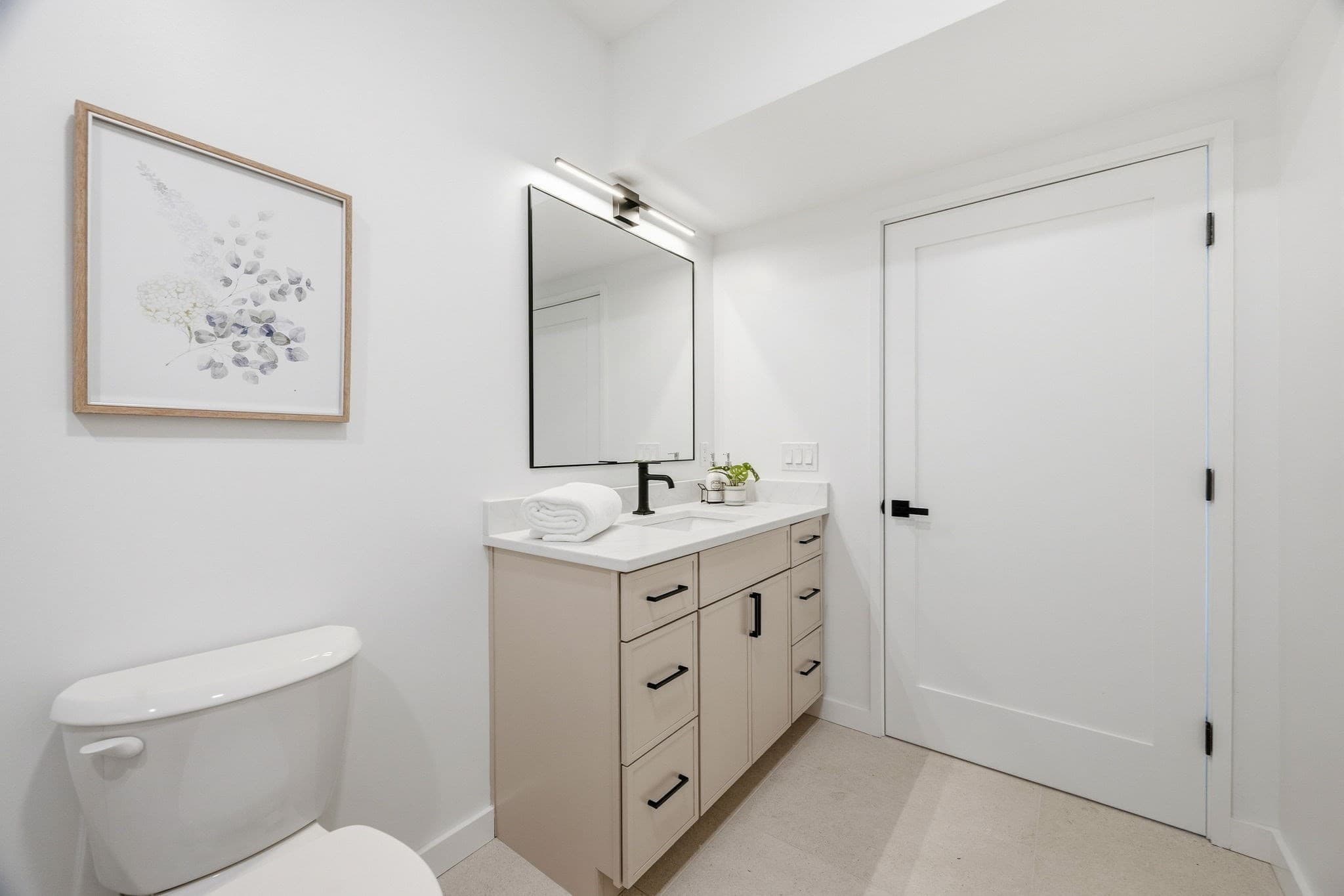 Condominium at 374 Athens Street # 1, Boston MA 02127, Boston, photo 6 of 18