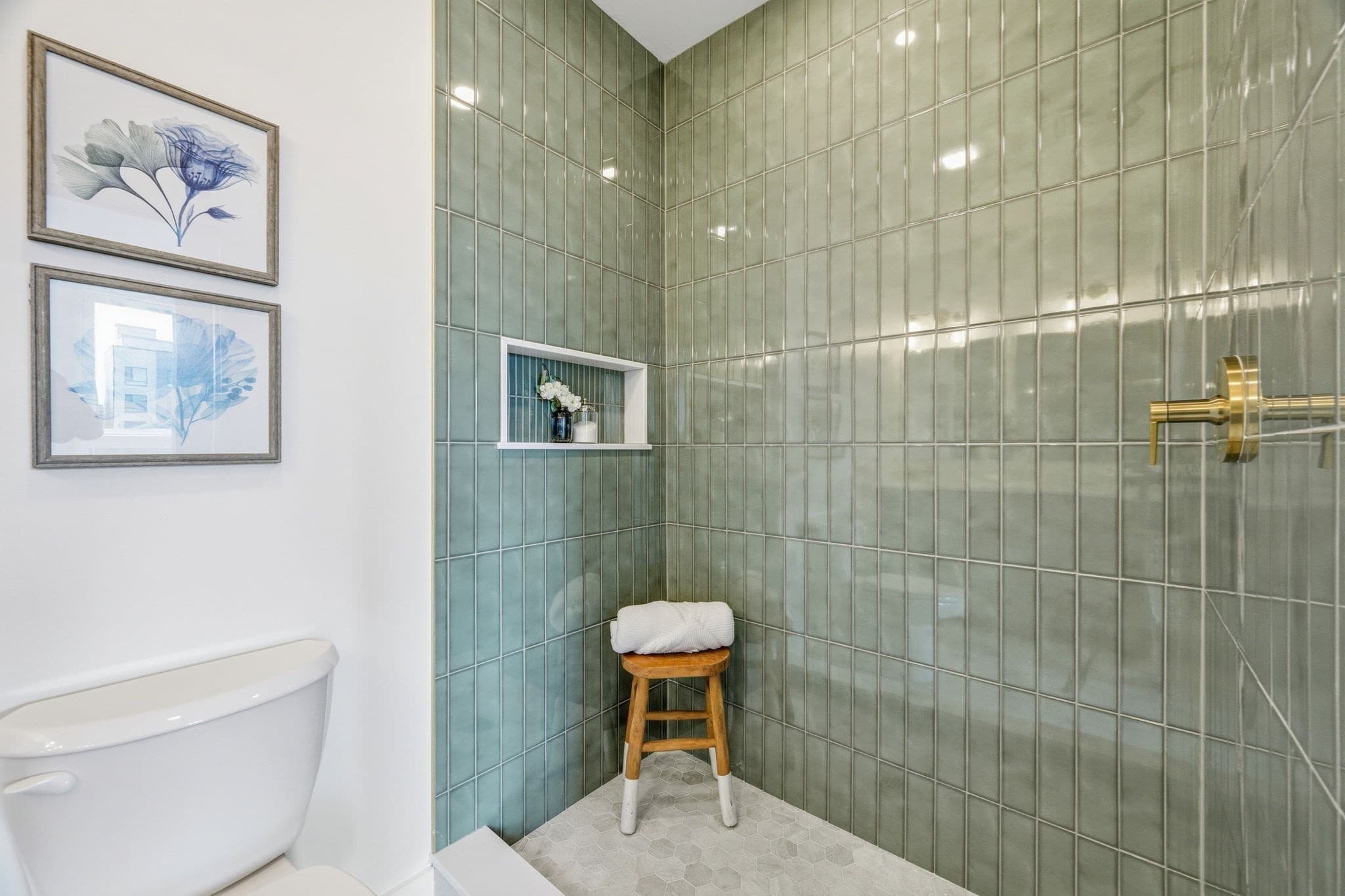Condominium at 374 Athens Street # 1, Boston MA 02127, Boston, photo 9 of 18