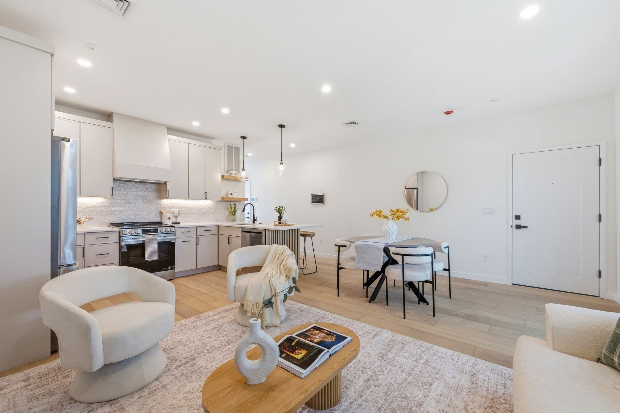 Condominium at 374 Athens Street # 1, Boston MA 02127, Boston, photo 4 of 18