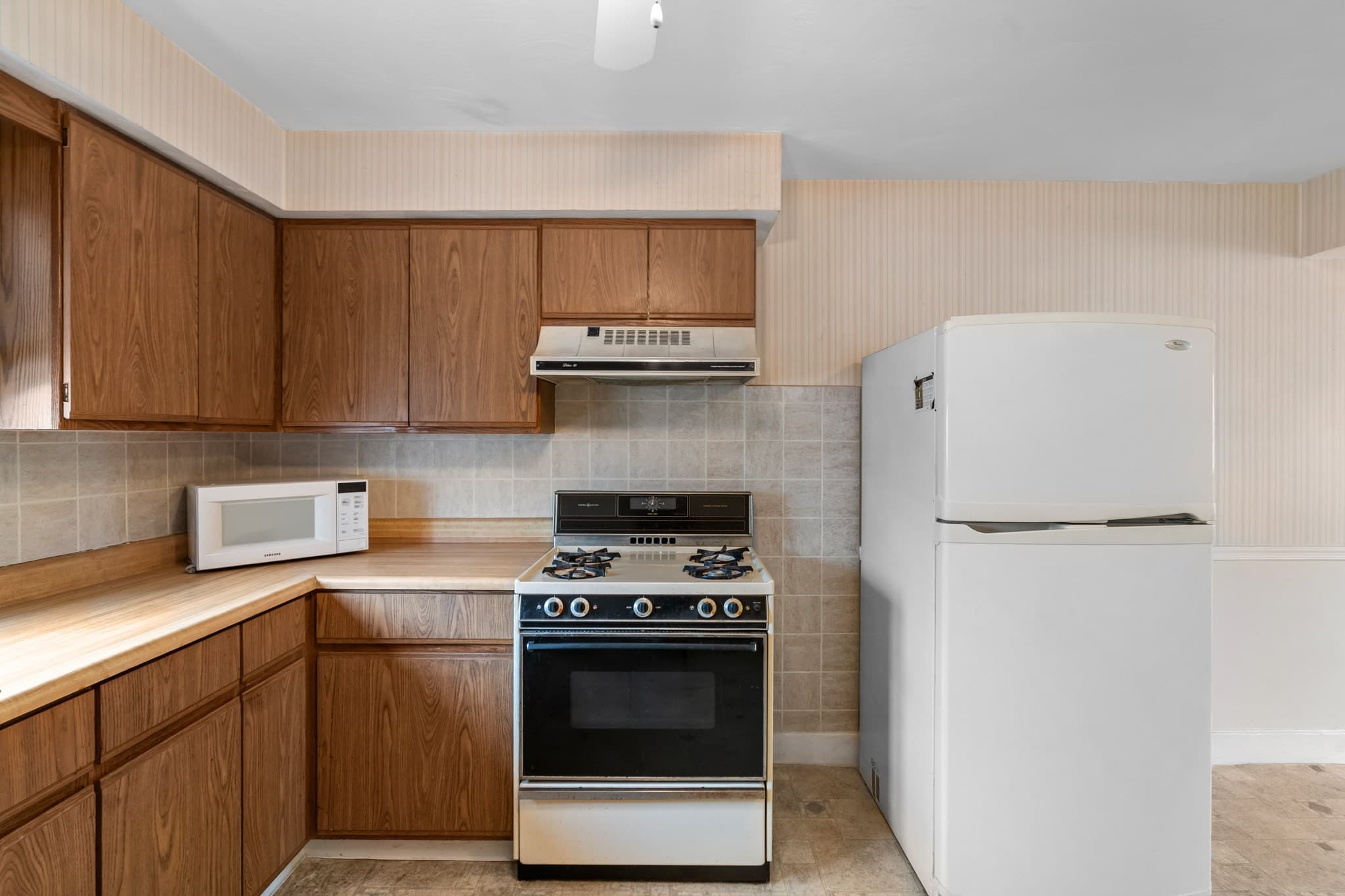 Condominium at 70 North Court # F, Fall River MA 02720, Fall River, photo 8 of 20