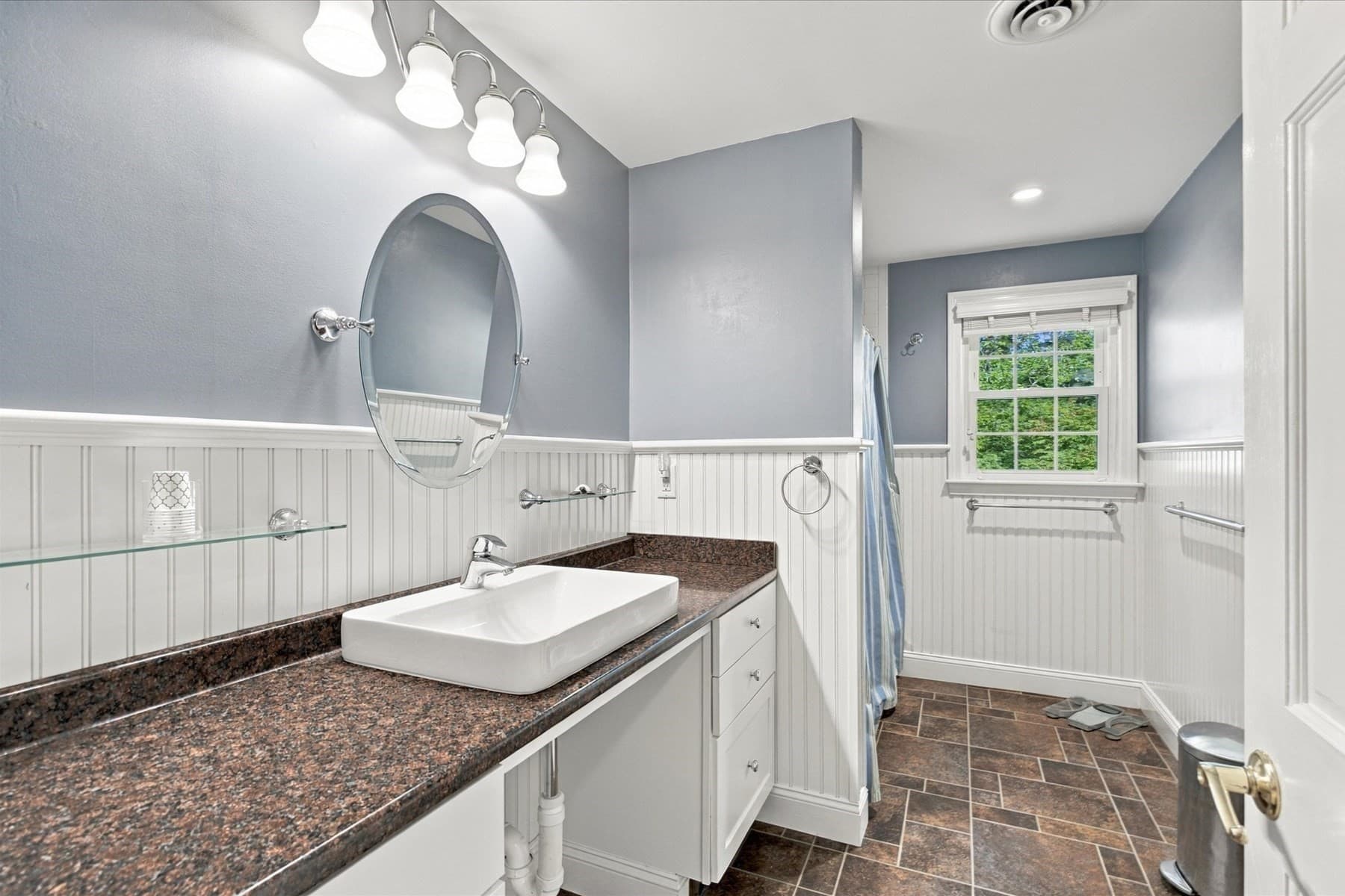 Single Family Residence at 402 Prince Hinckley Rd, Barnstable MA 02632, Barnstable, photo 17 of 29