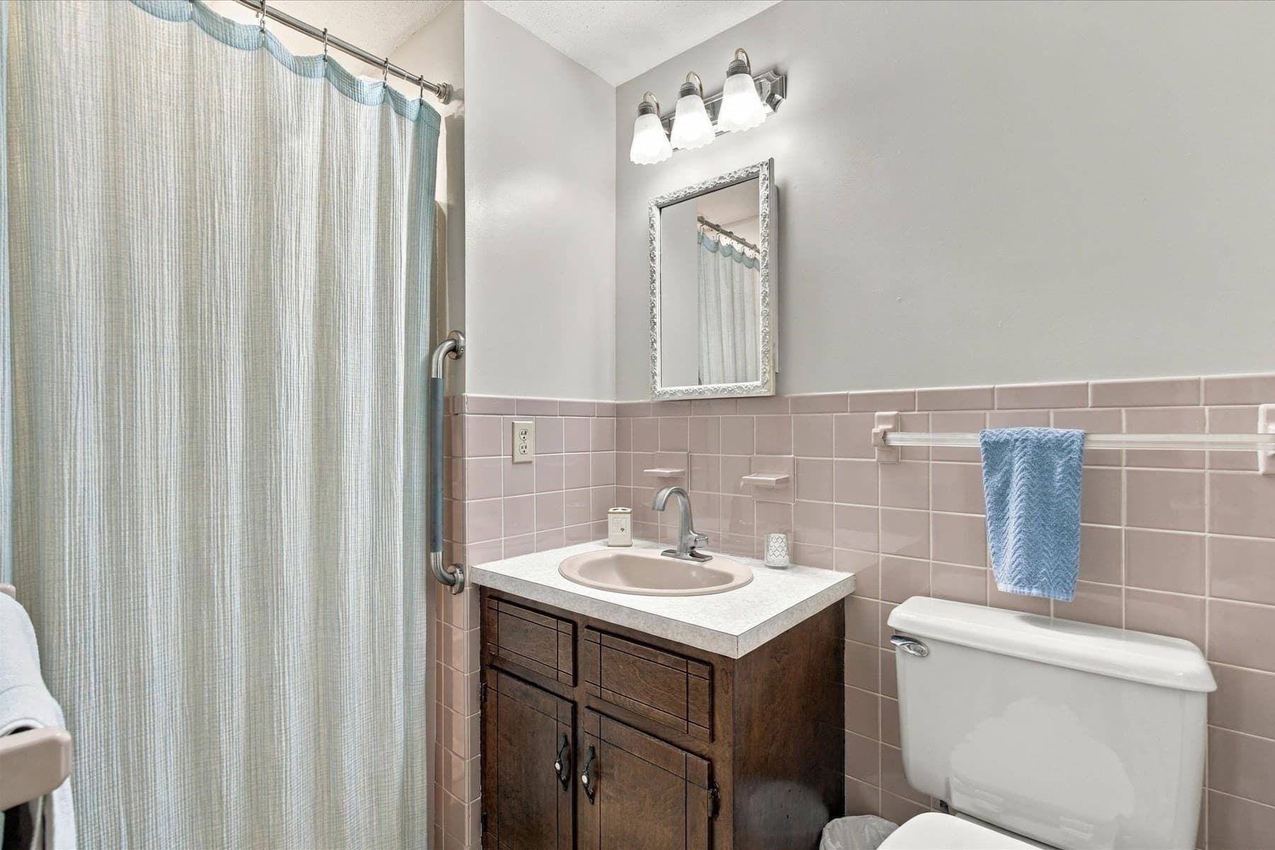 Single Family Residence at 402 Prince Hinckley Rd, Barnstable MA 02632, Barnstable, photo 22 of 29