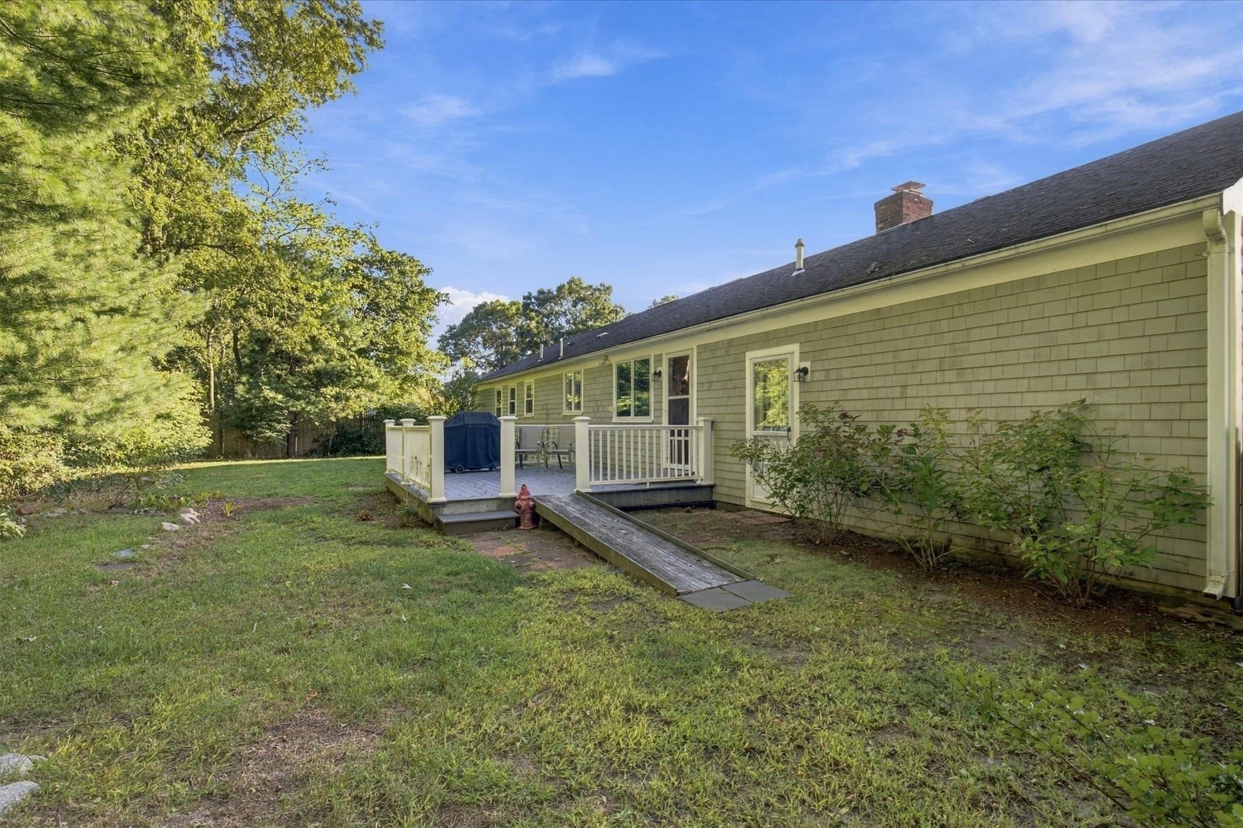 Single Family Residence at 402 Prince Hinckley Rd, Barnstable MA 02632, Barnstable, photo 3 of 29