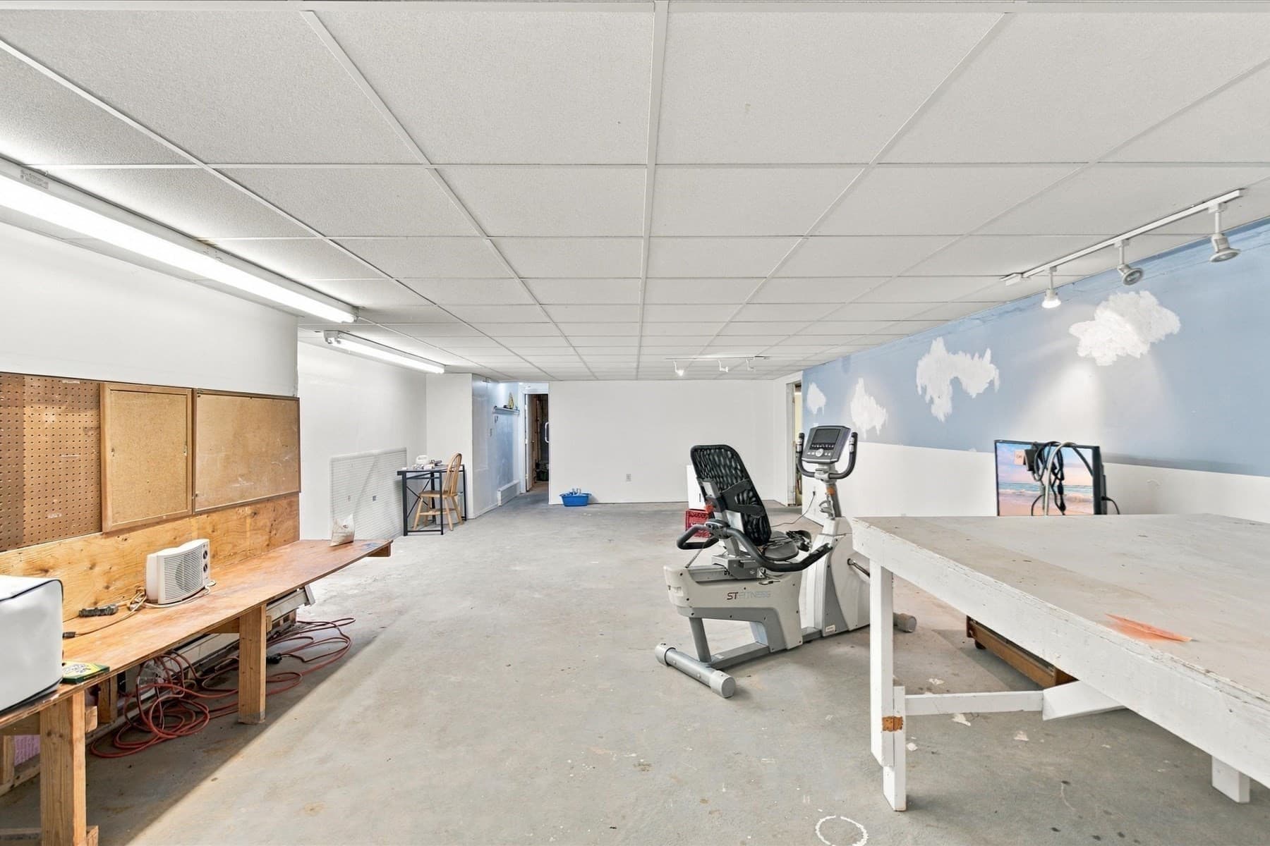 Single Family Residence at 402 Prince Hinckley Rd, Barnstable MA 02632, Barnstable, photo 25 of 29