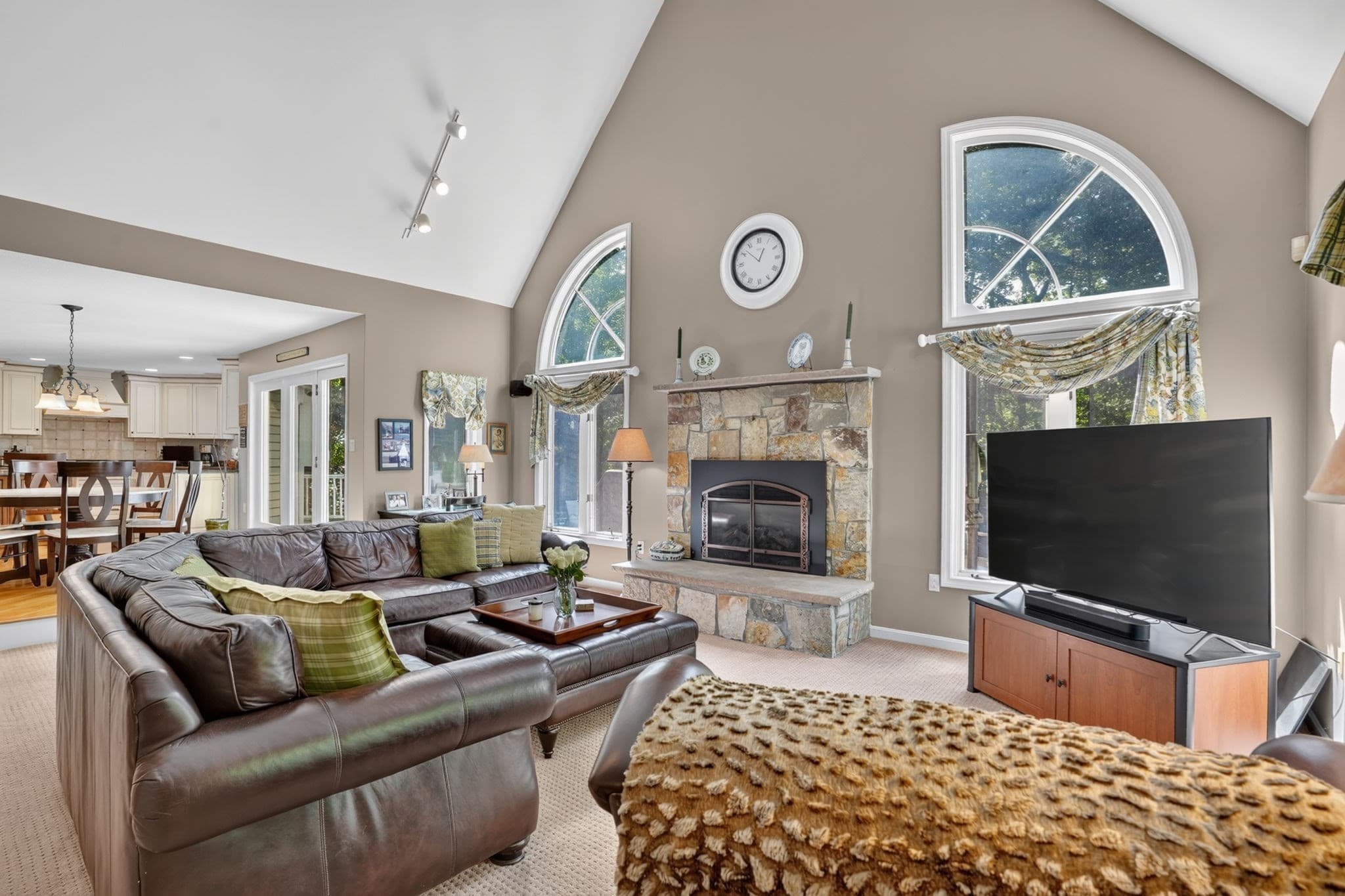 Single Family Residence at 4 Chippy Ln, Andover MA 01810, Andover, photo 12 of 42