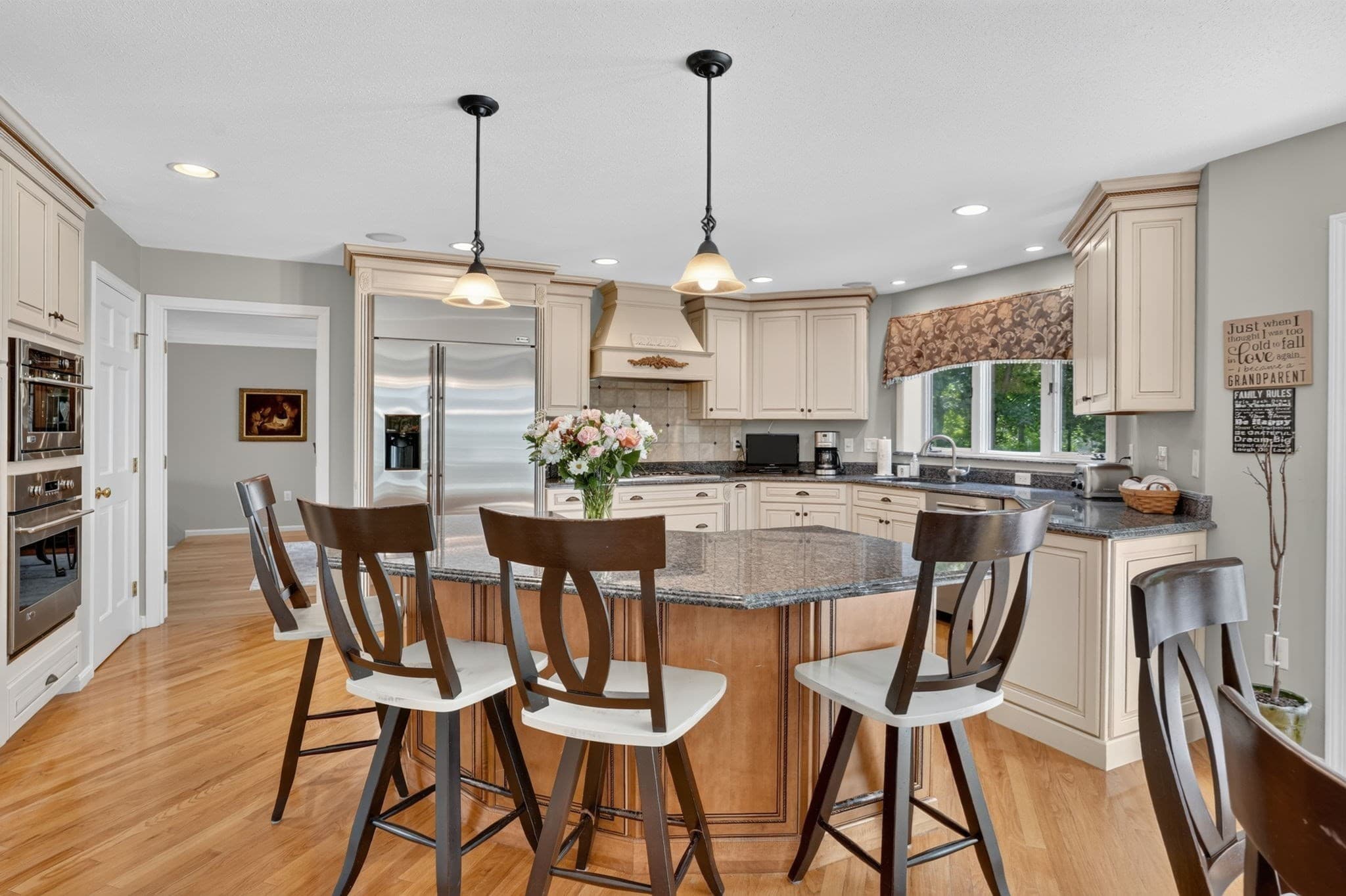Single Family Residence at 4 Chippy Ln, Andover MA 01810, Andover, photo 10 of 42