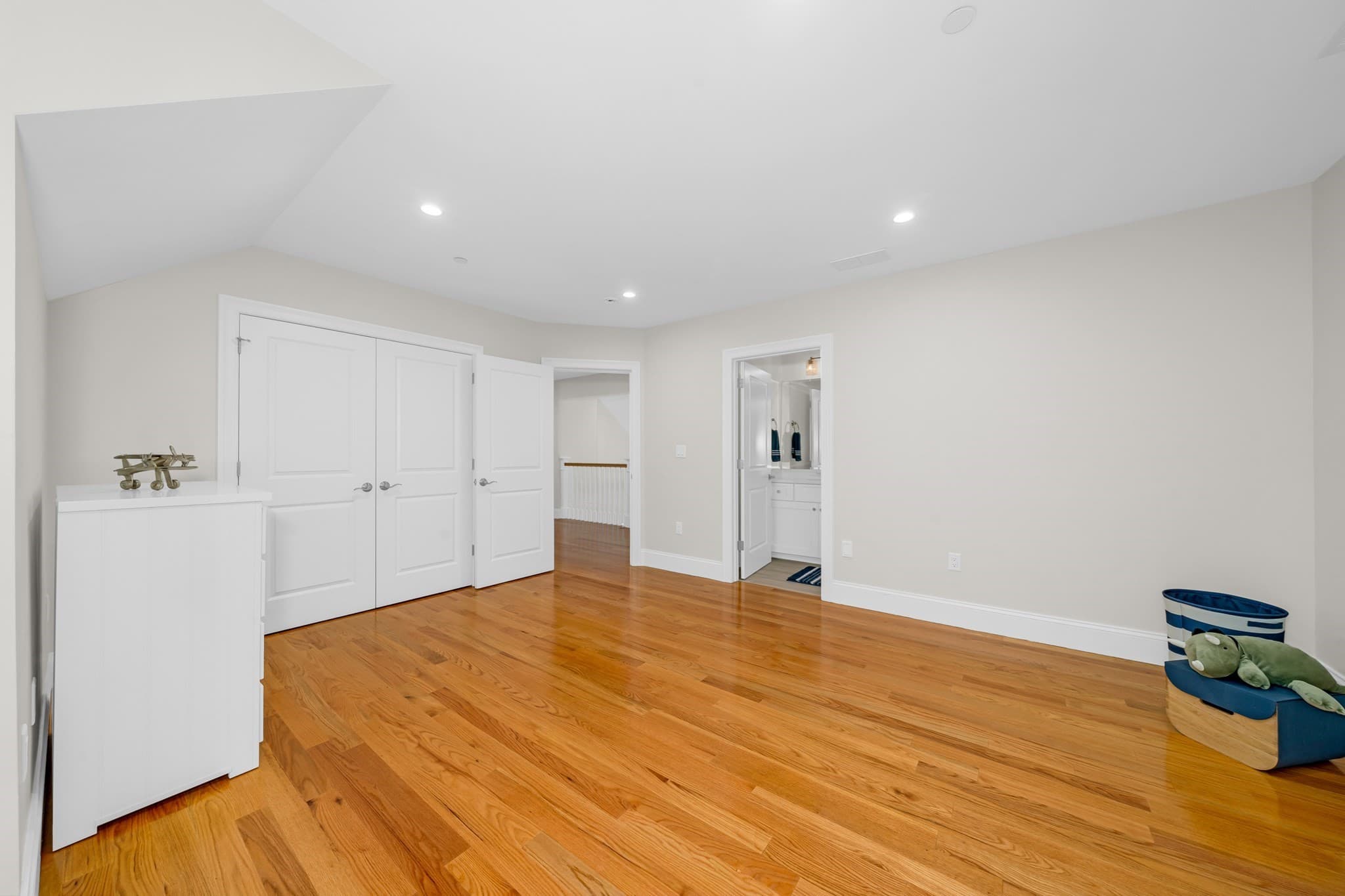 Condominium at 10 Robert Dr # 10, Andover MA 01810, Andover, photo 23 of 37