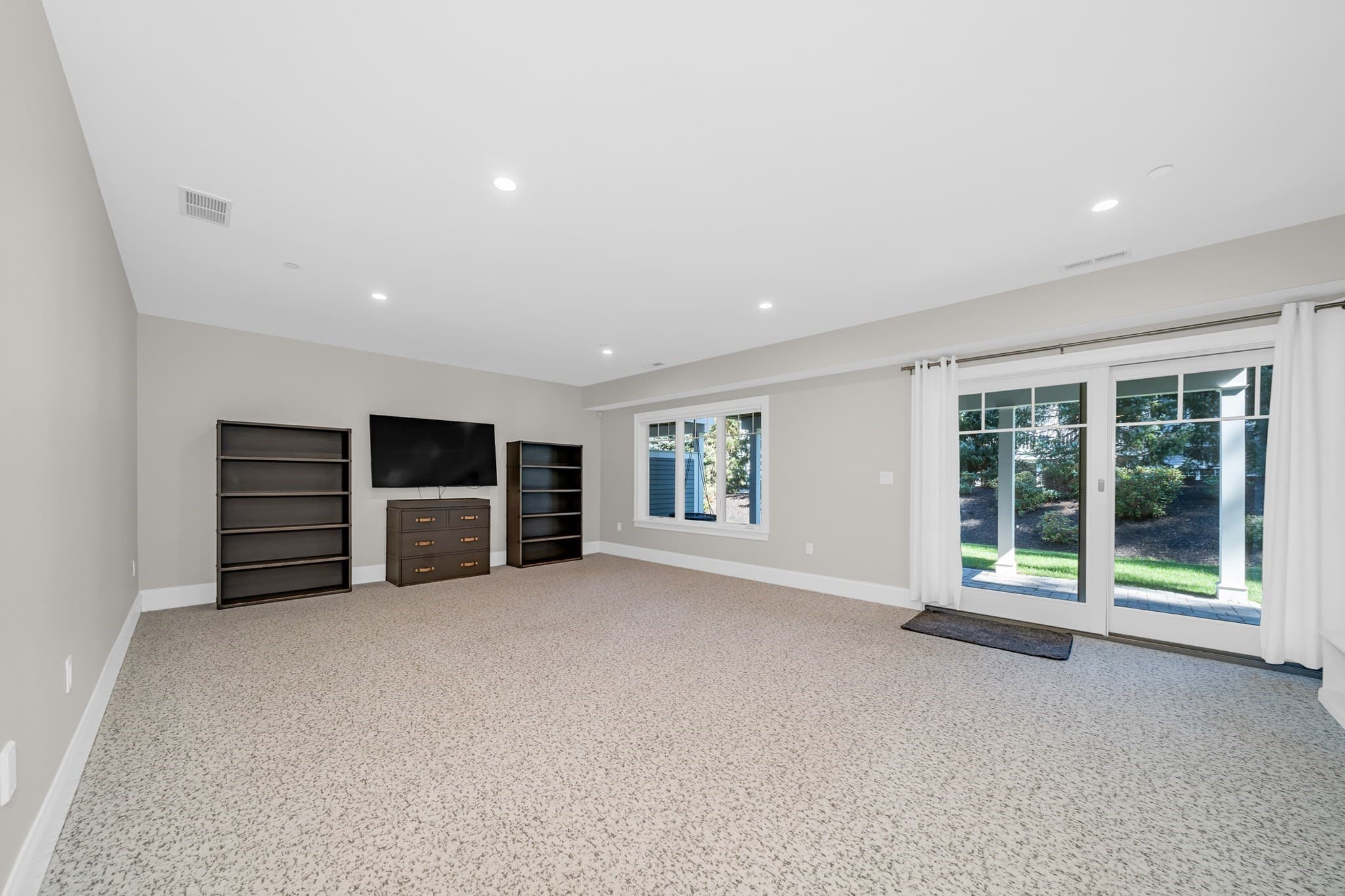 Condominium at 10 Robert Dr # 10, Andover MA 01810, Andover, photo 27 of 37