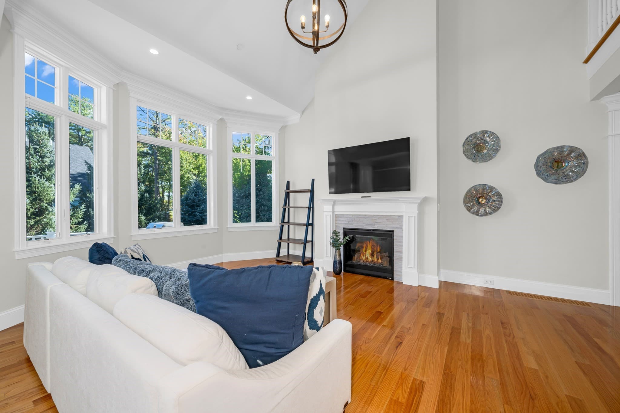 Condominium at 10 Robert Dr # 10, Andover MA 01810, Andover, photo 2 of 37