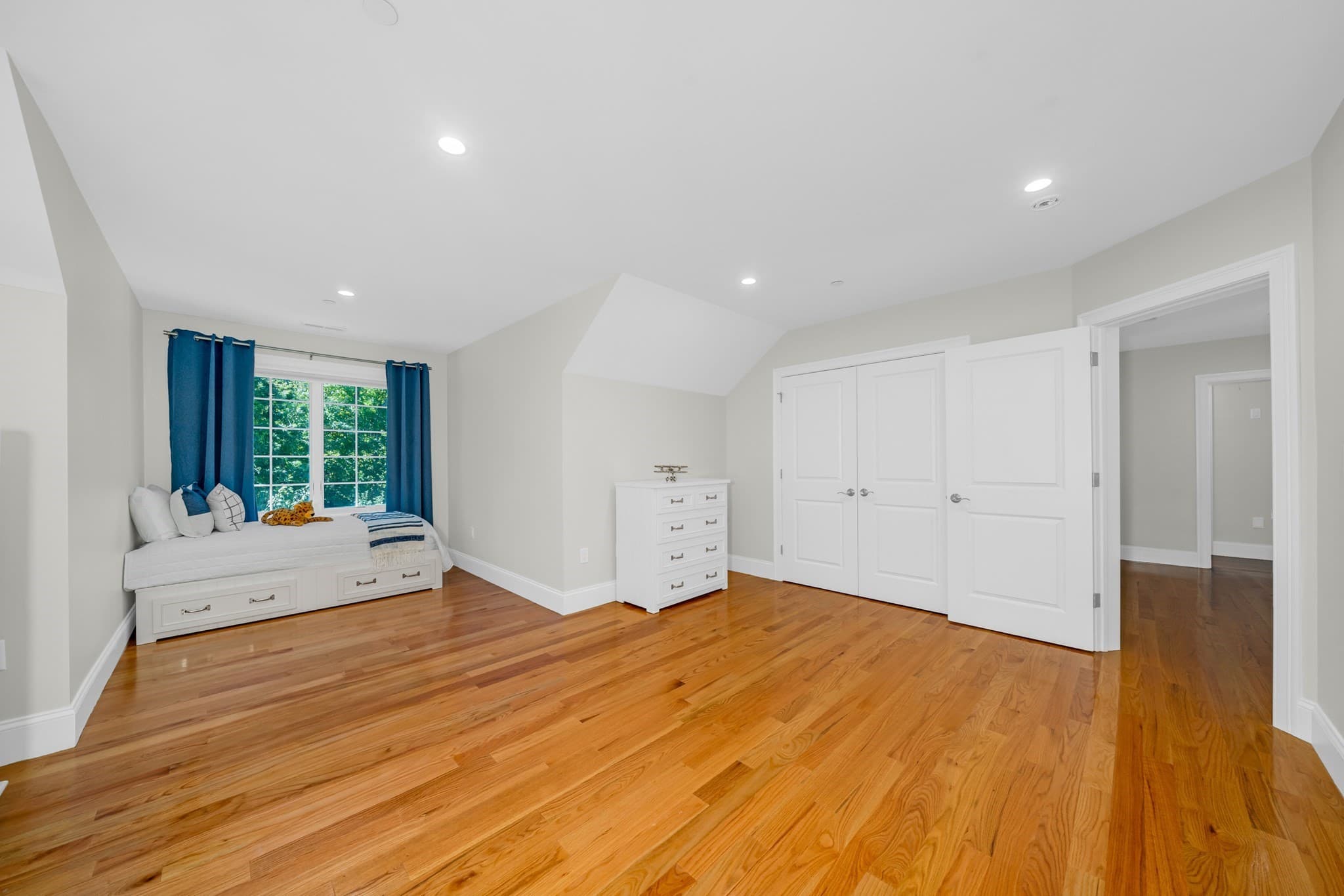 Condominium at 10 Robert Dr # 10, Andover MA 01810, Andover, photo 22 of 37