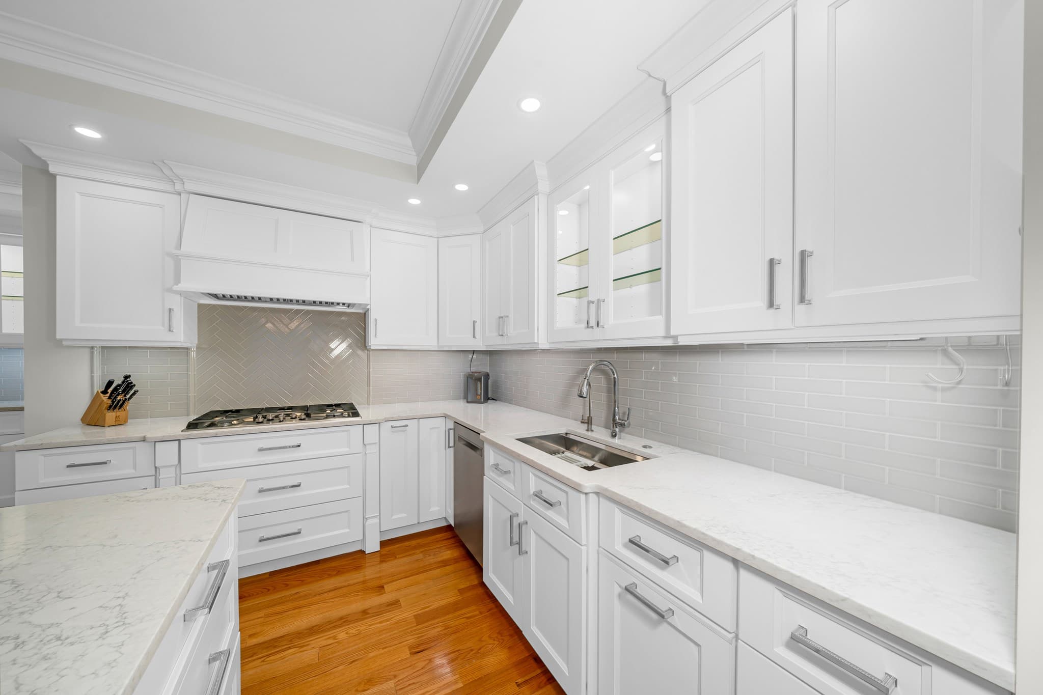 Condominium at 10 Robert Dr # 10, Andover MA 01810, Andover, photo 9 of 37