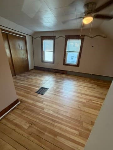 Single Family Residence at 148 Hamlet St, Fall River MA 02724, Fall River, photo 13 of 17