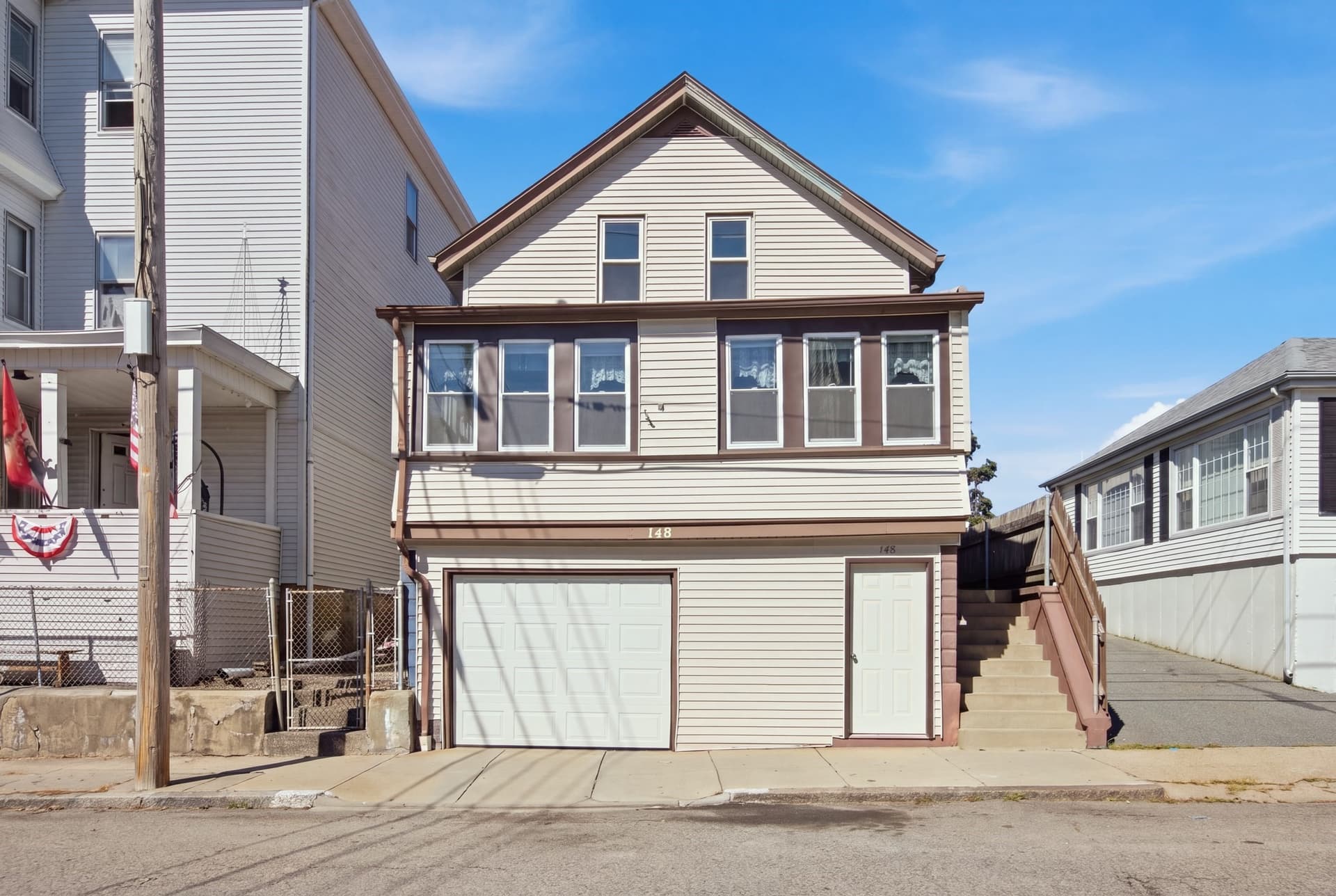 148 Hamlet St, Fall River MA 02724