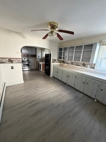 Single Family Residence at 148 Hamlet St, Fall River MA 02724, Fall River, photo 5 of 17