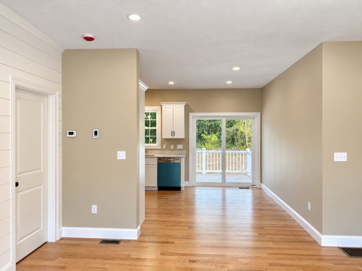 Single Family Residence at 23 Water St, Berkley MA 02779, Berkley, photo 6 of 42