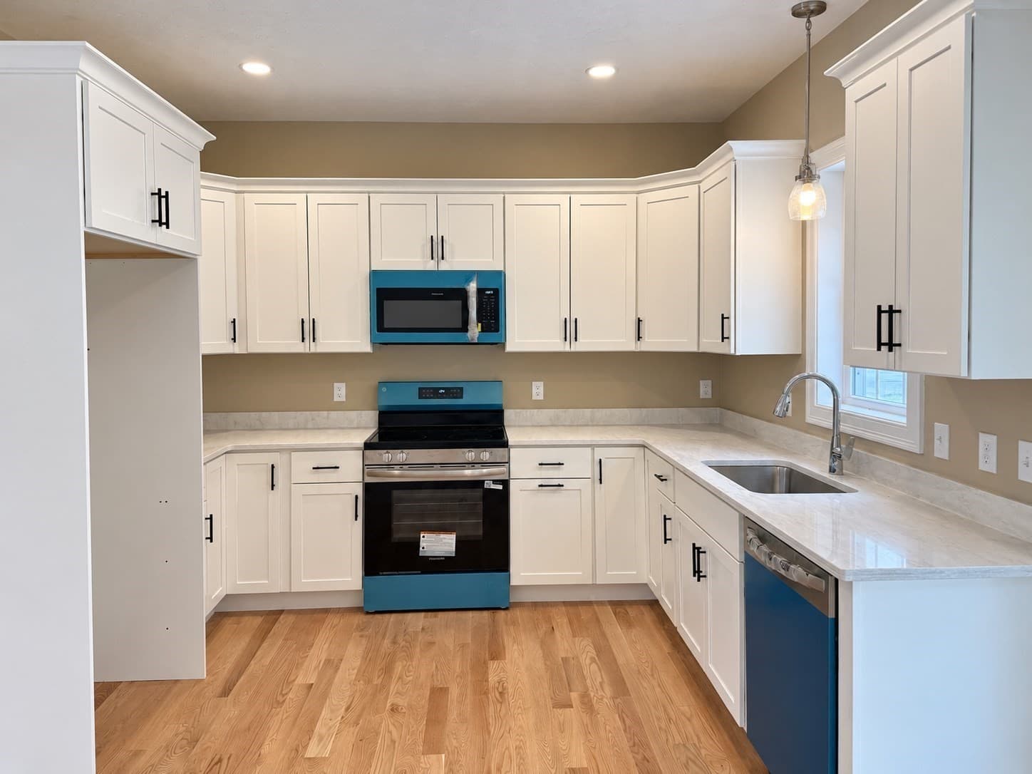 Single Family Residence at 23 Water St, Berkley MA 02779, Berkley, photo 8 of 42