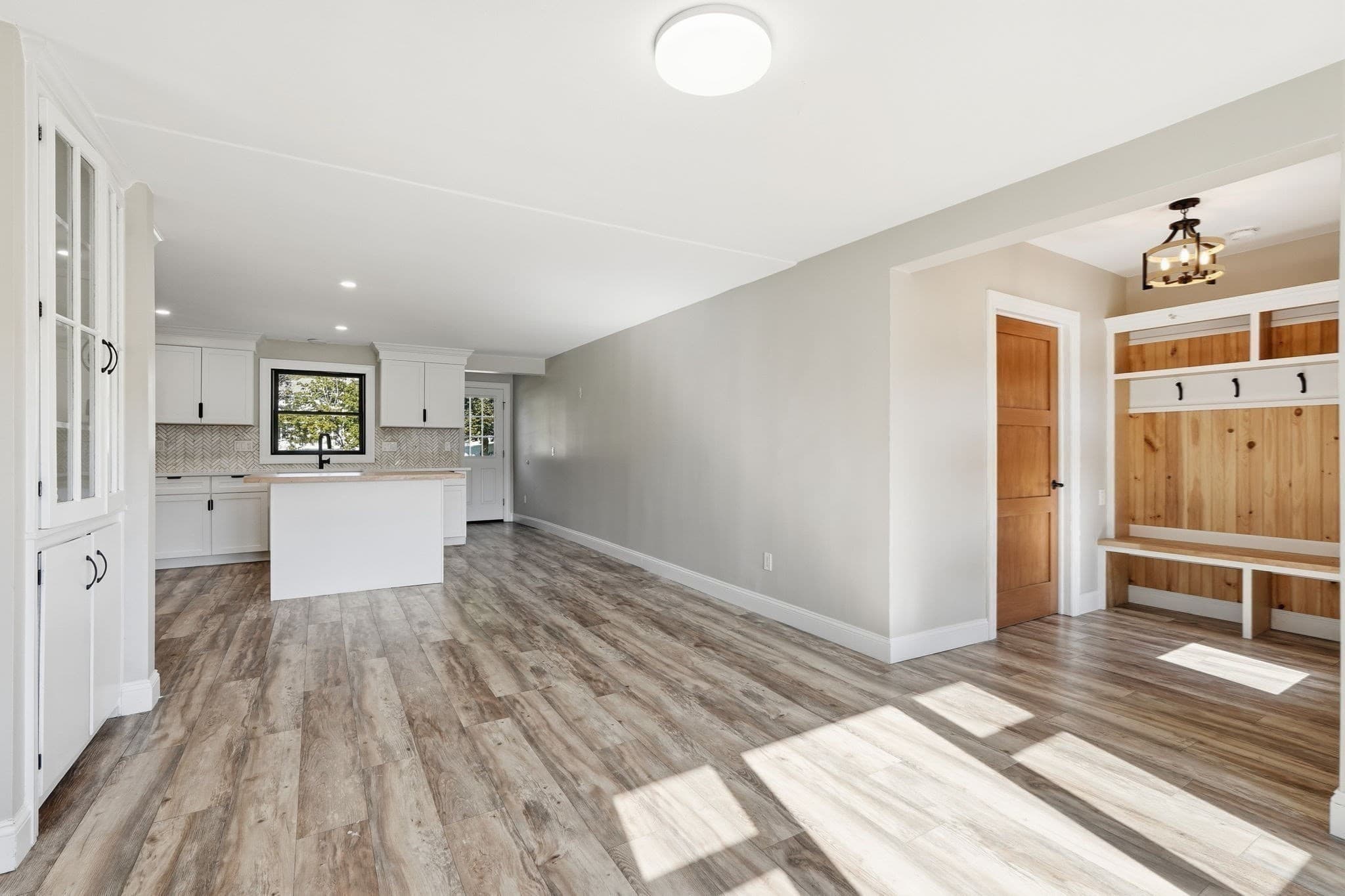 Single Family Residence at 681 Center St, Ludlow MA 01056, Ludlow, photo 7 of 28
