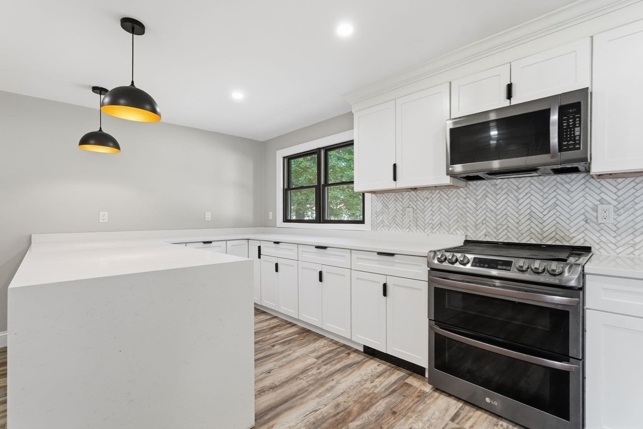 Single Family Residence at 681 Center St, Ludlow MA 01056, Ludlow, photo 5 of 28