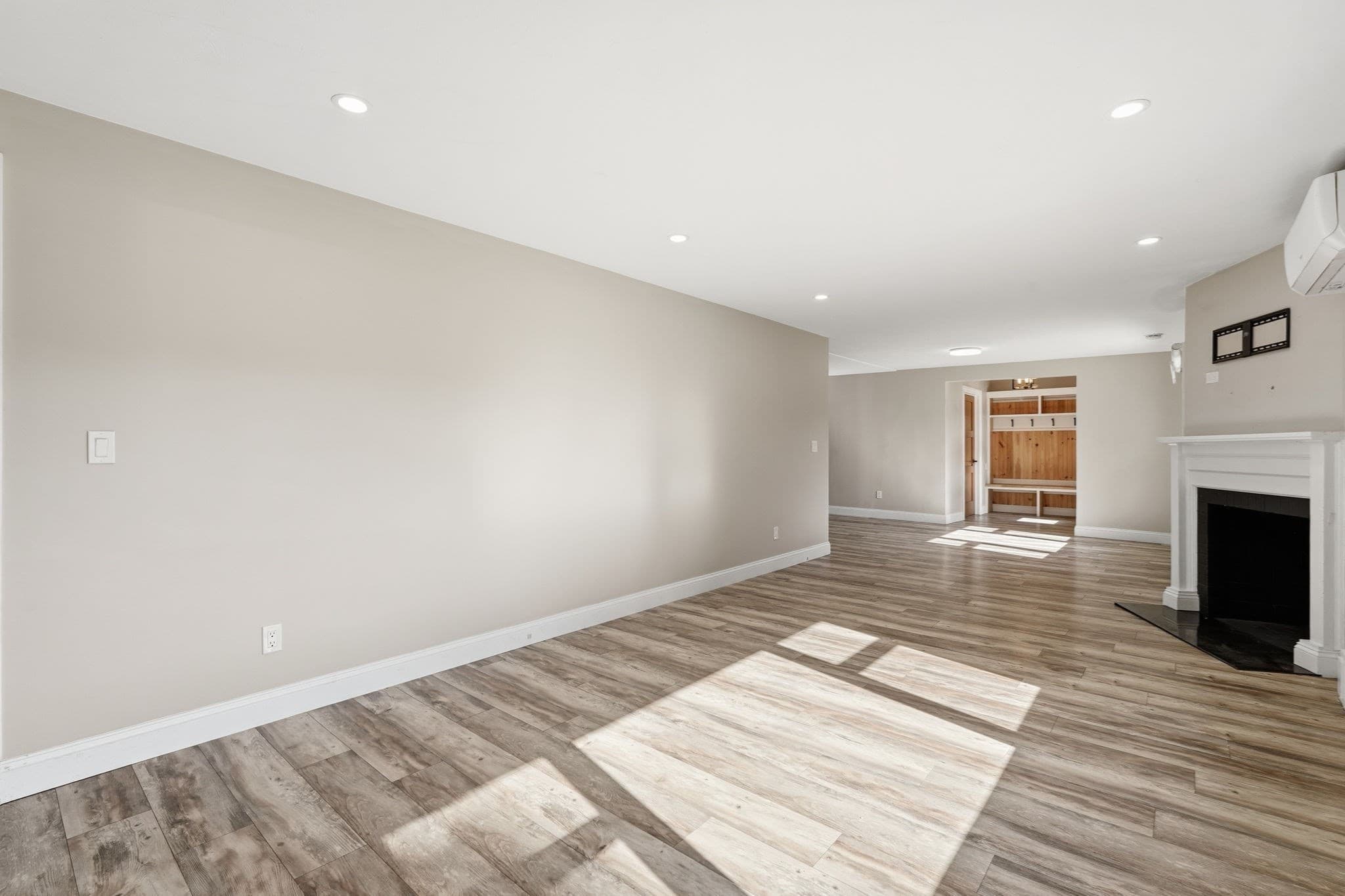 Single Family Residence at 681 Center St, Ludlow MA 01056, Ludlow, photo 8 of 28