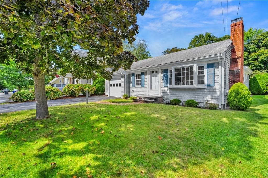 Single Family Residence at 19 Beaumont Street, East Providence RI 02916, East Providence, photo 3 of 38