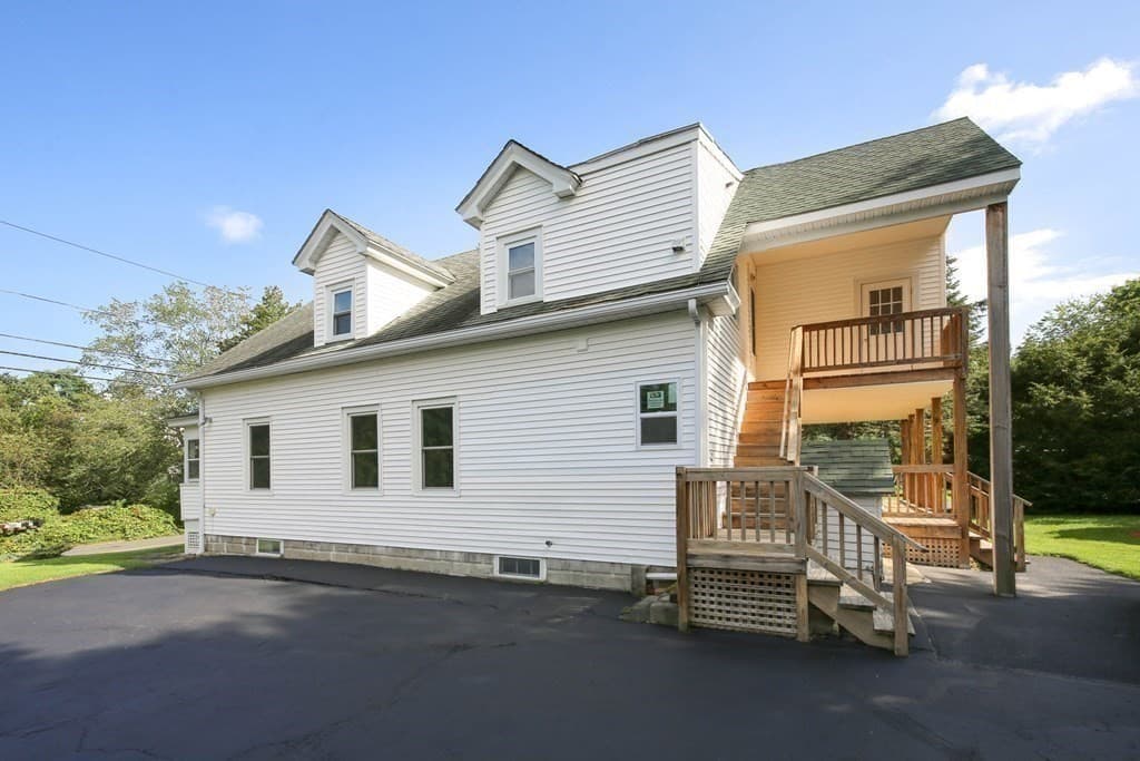 3 Family at 373 Highland St, Northbridge MA 01534, photo 4 of 31