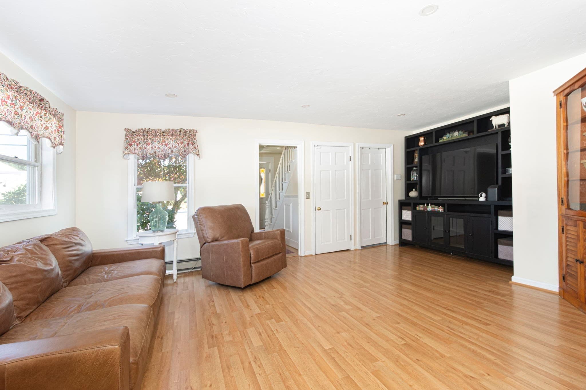 Single Family Residence at 24 Lake St, Hudson MA 01749, Hudson, photo 3 of 36