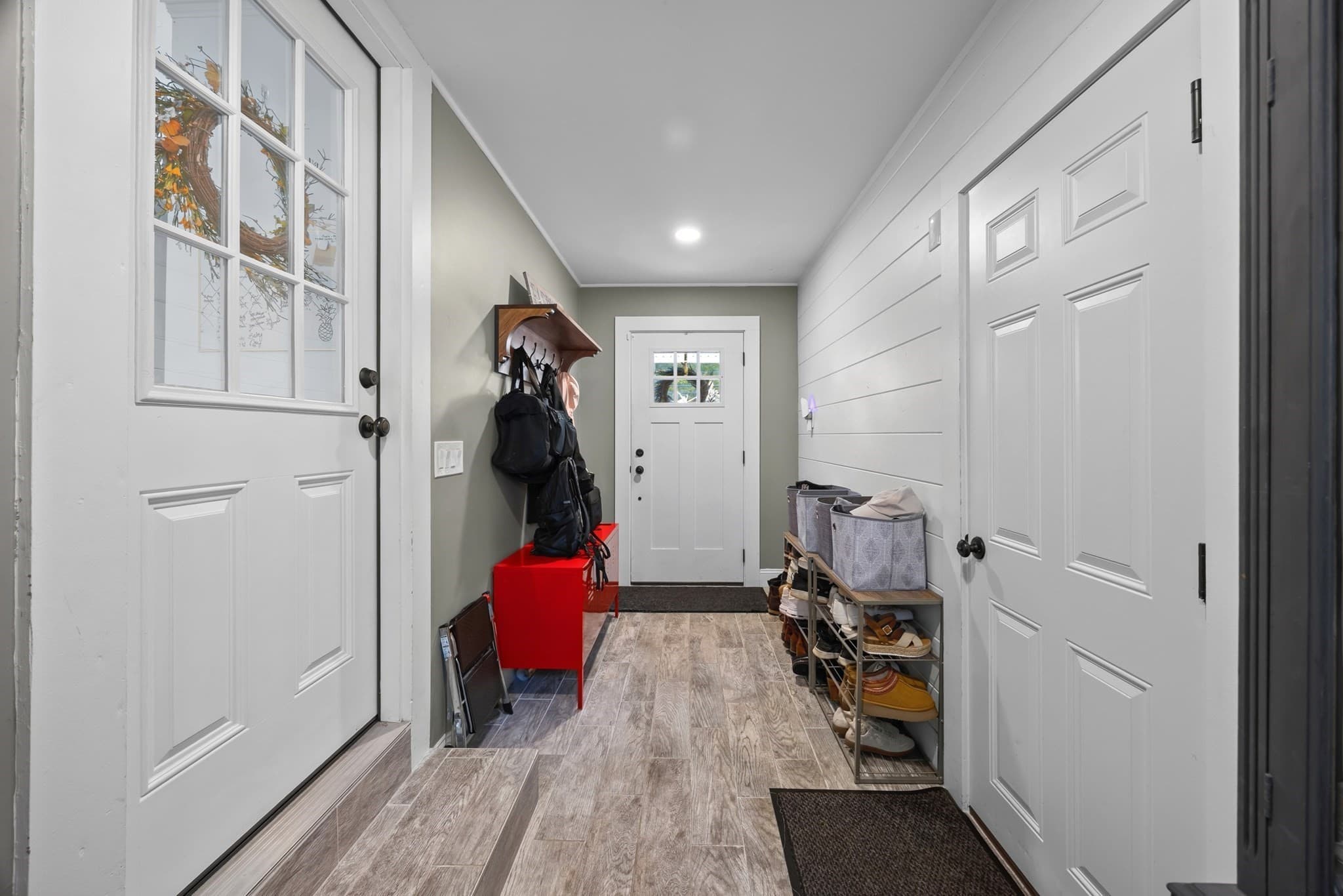Single Family Residence at 39 E Charlton Rd, Spencer MA 01562, Spencer, photo 5 of 31