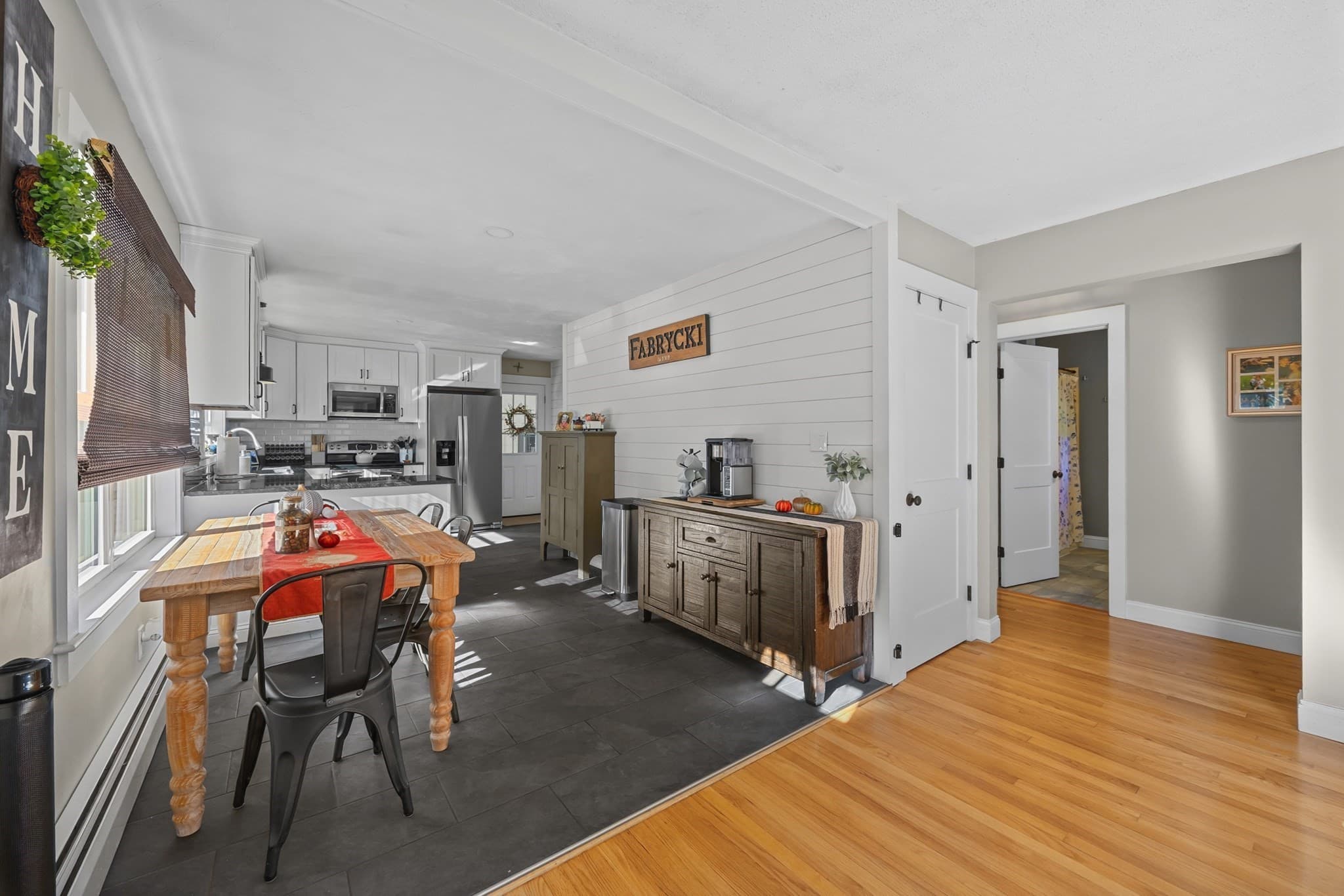 Single Family Residence at 39 E Charlton Rd, Spencer MA 01562, Spencer, photo 9 of 31