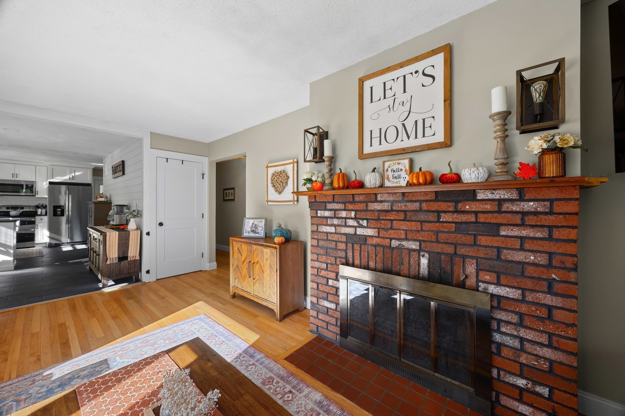 Single Family Residence at 39 E Charlton Rd, Spencer MA 01562, Spencer, photo 8 of 31