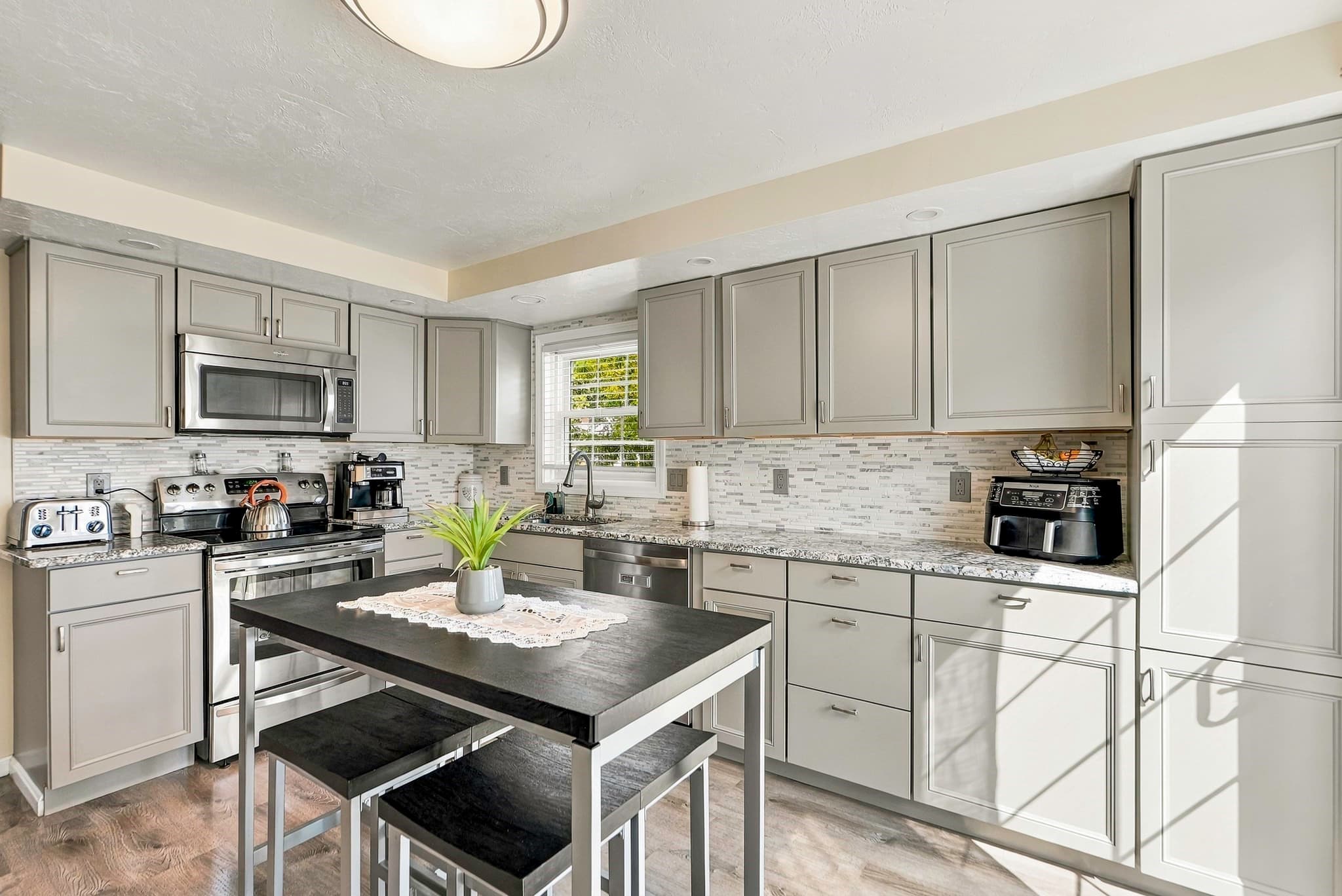 Single Family Residence at 102 Sunderland Rd, Worcester MA 01604, Worcester, photo 9 of 37