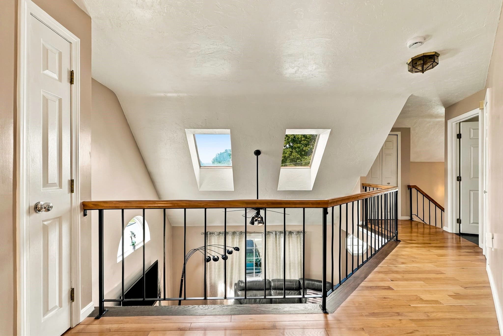 Single Family Residence at 102 Sunderland Rd, Worcester MA 01604, Worcester, photo 15 of 37