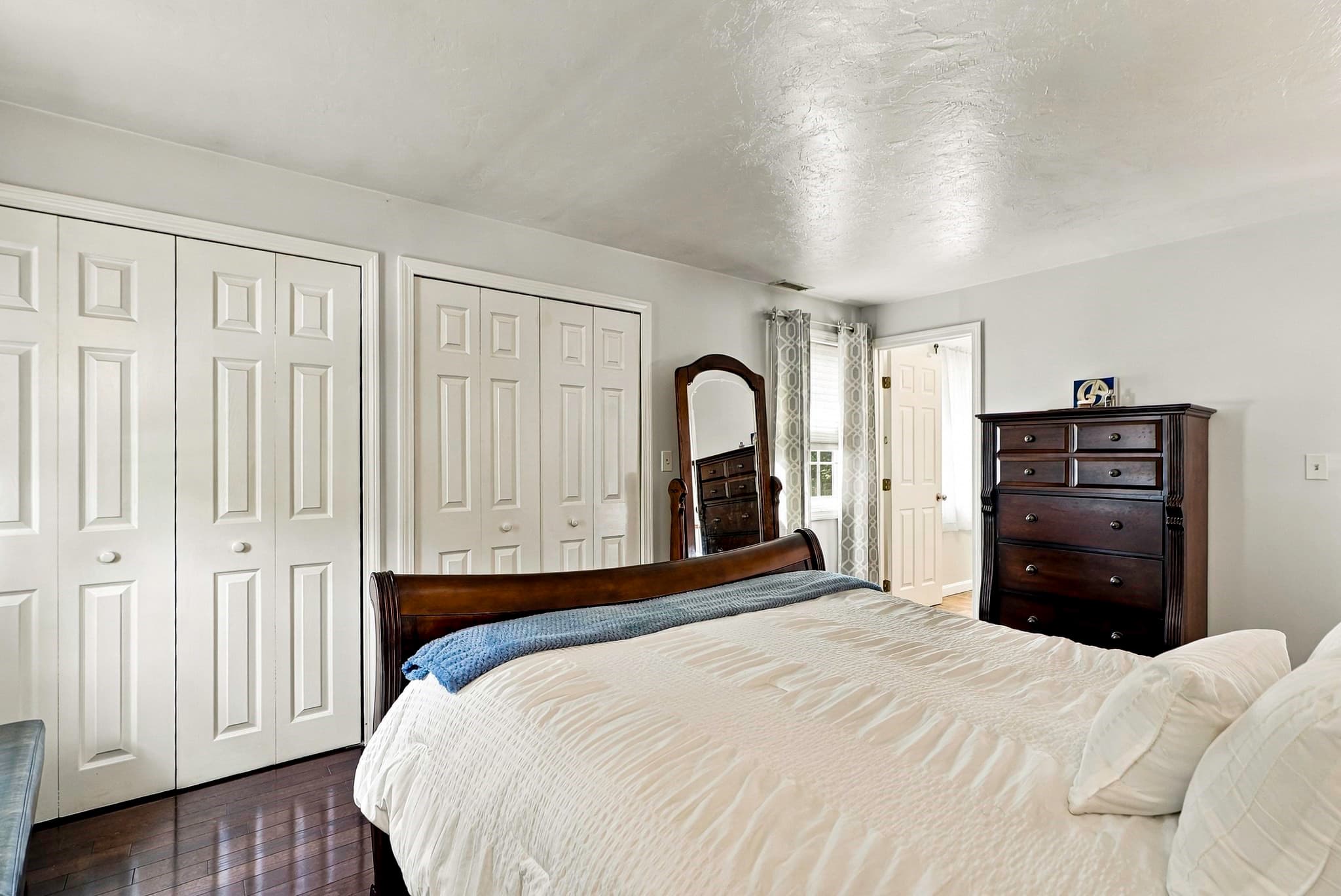 Single Family Residence at 102 Sunderland Rd, Worcester MA 01604, Worcester, photo 19 of 37