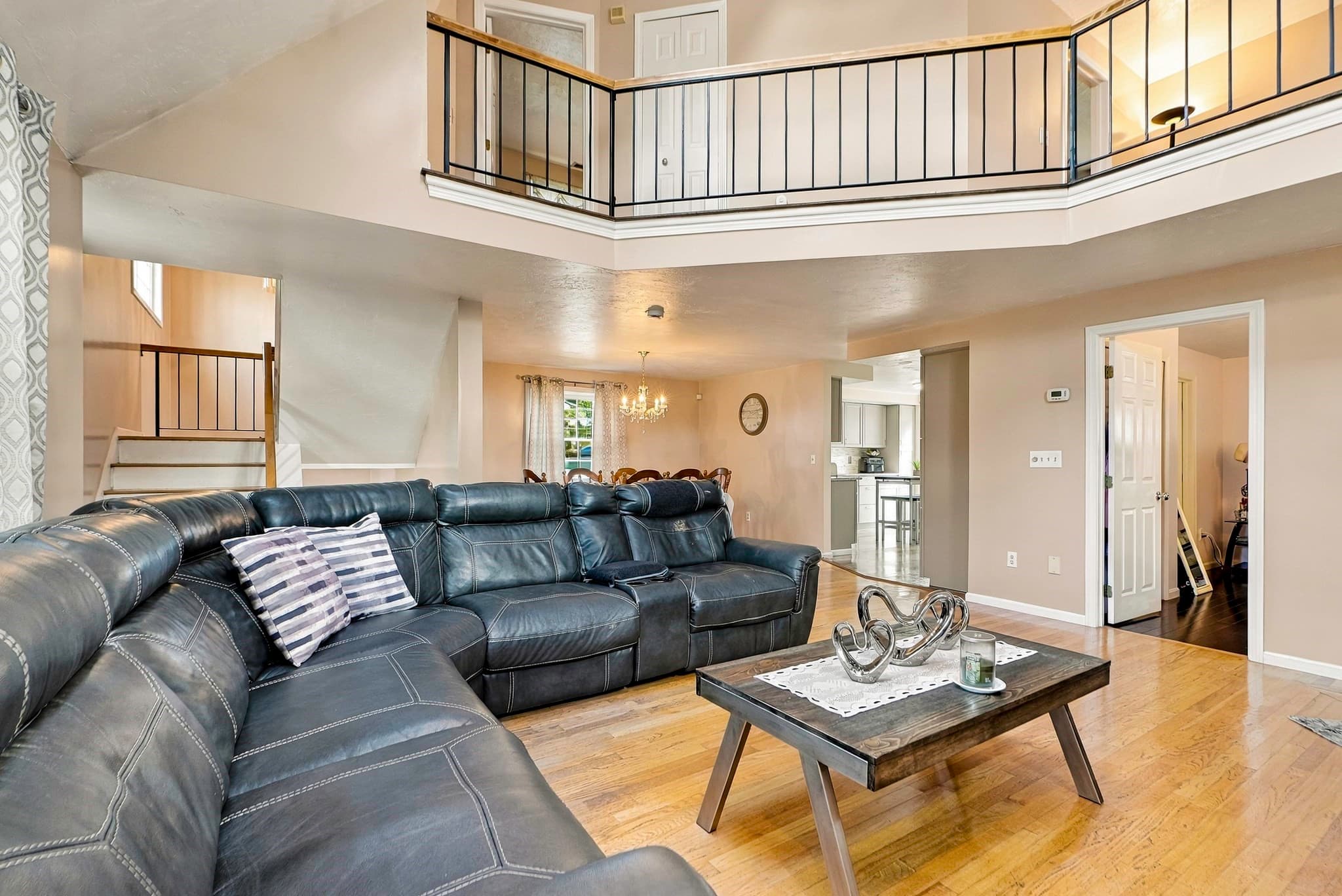 Single Family Residence at 102 Sunderland Rd, Worcester MA 01604, Worcester, photo 4 of 37