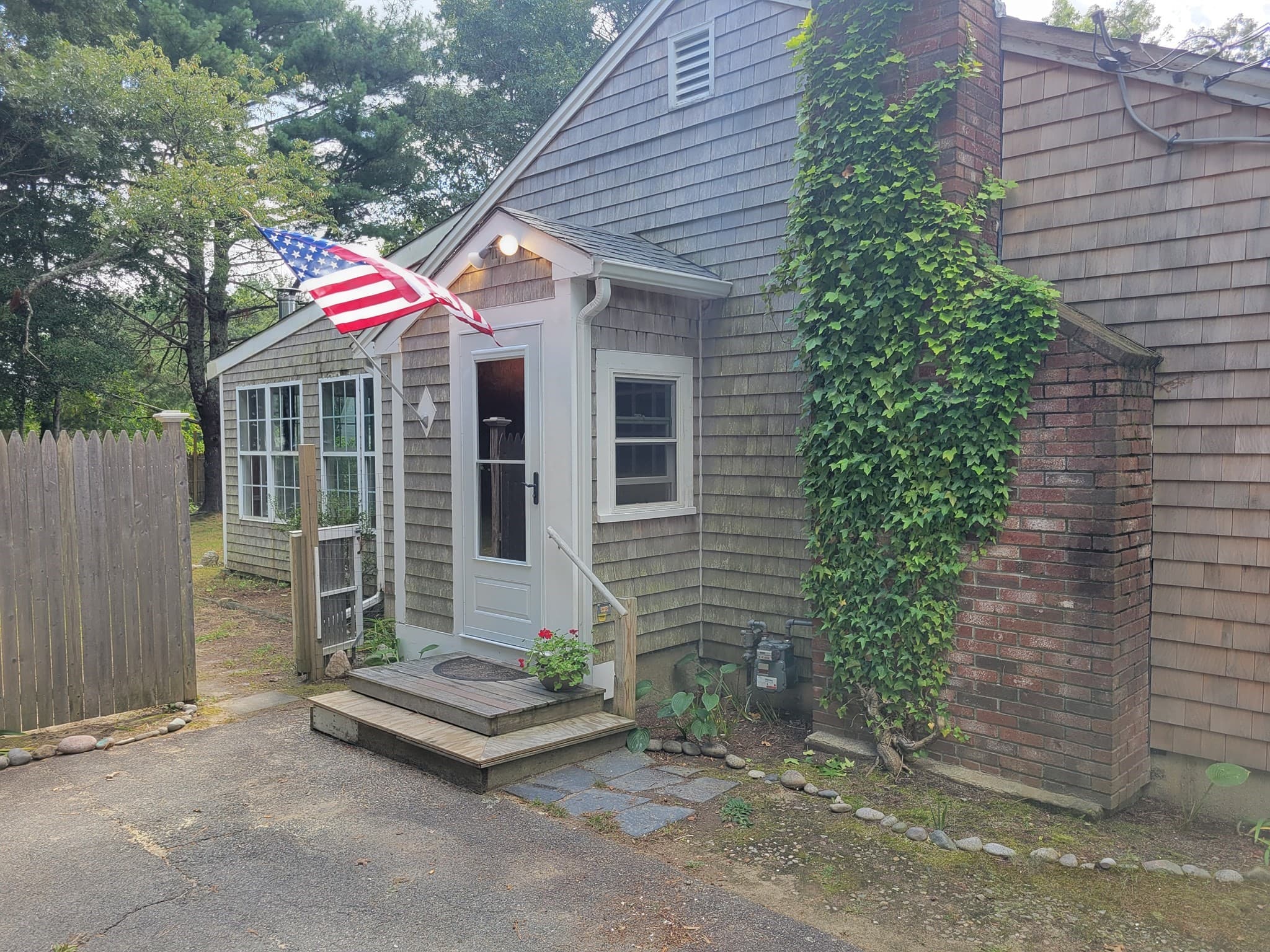 Single Family Residence at 8 Westbury Way, Barnstable MA 02635, Barnstable, photo 2 of 22