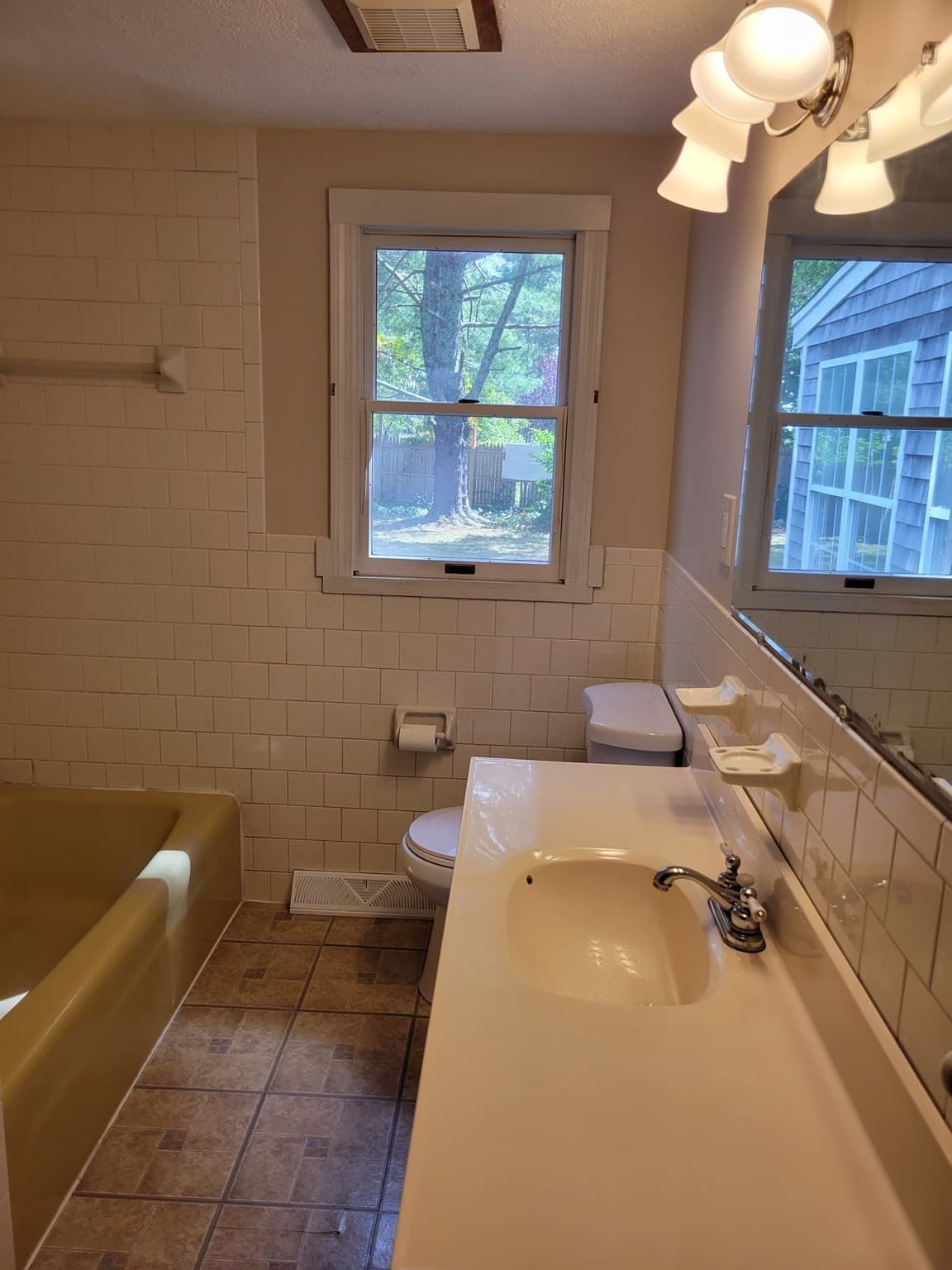 Single Family Residence at 8 Westbury Way, Barnstable MA 02635, Barnstable, photo 9 of 22