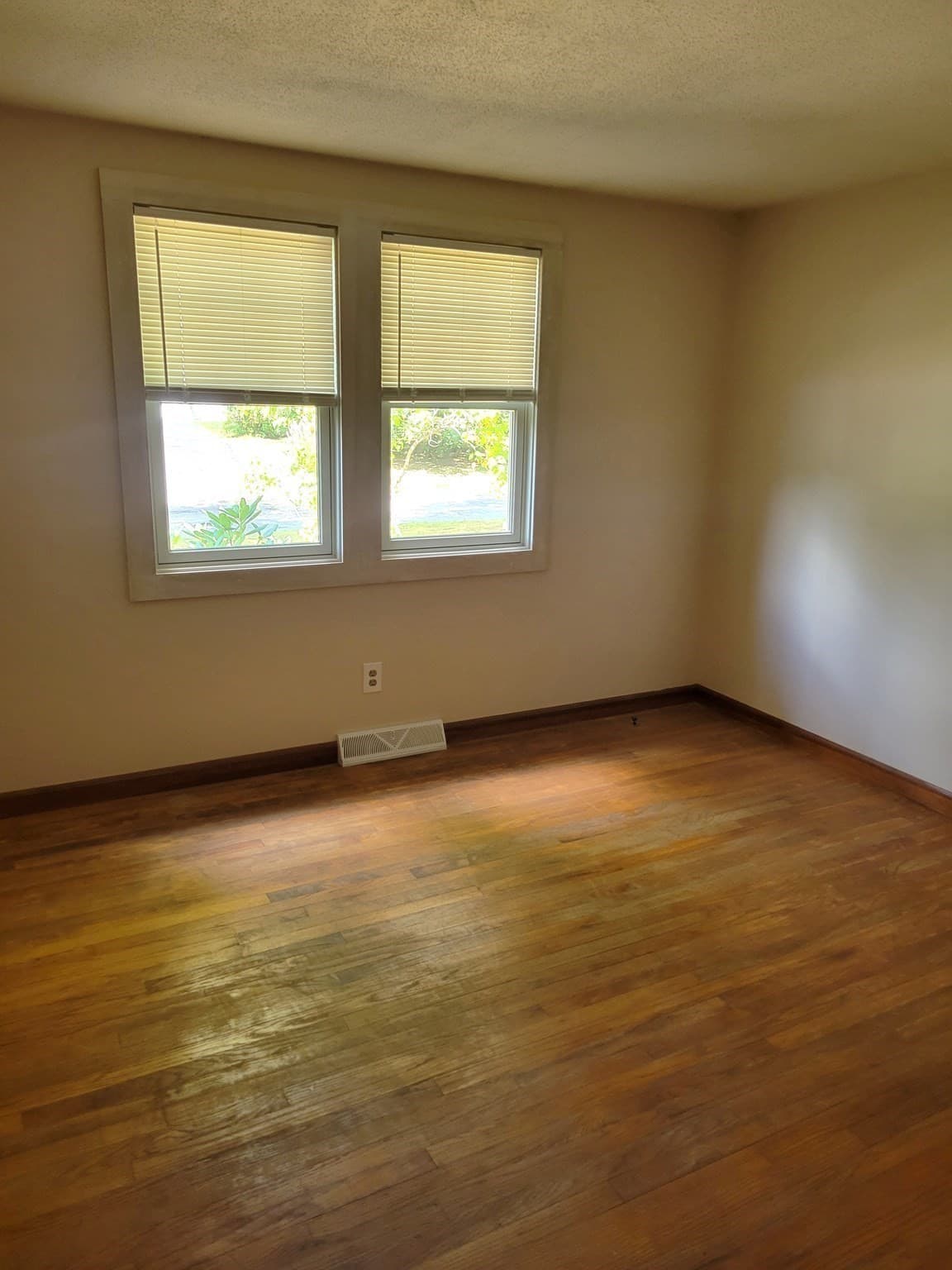 Single Family Residence at 8 Westbury Way, Barnstable MA 02635, Barnstable, photo 8 of 22