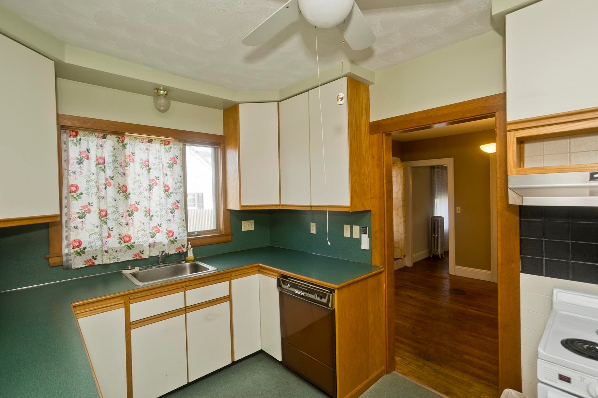 2 Family - 2 Units Up/Down at 485 East Street, Chicopee MA 01020, Chicopee, photo 10 of 33