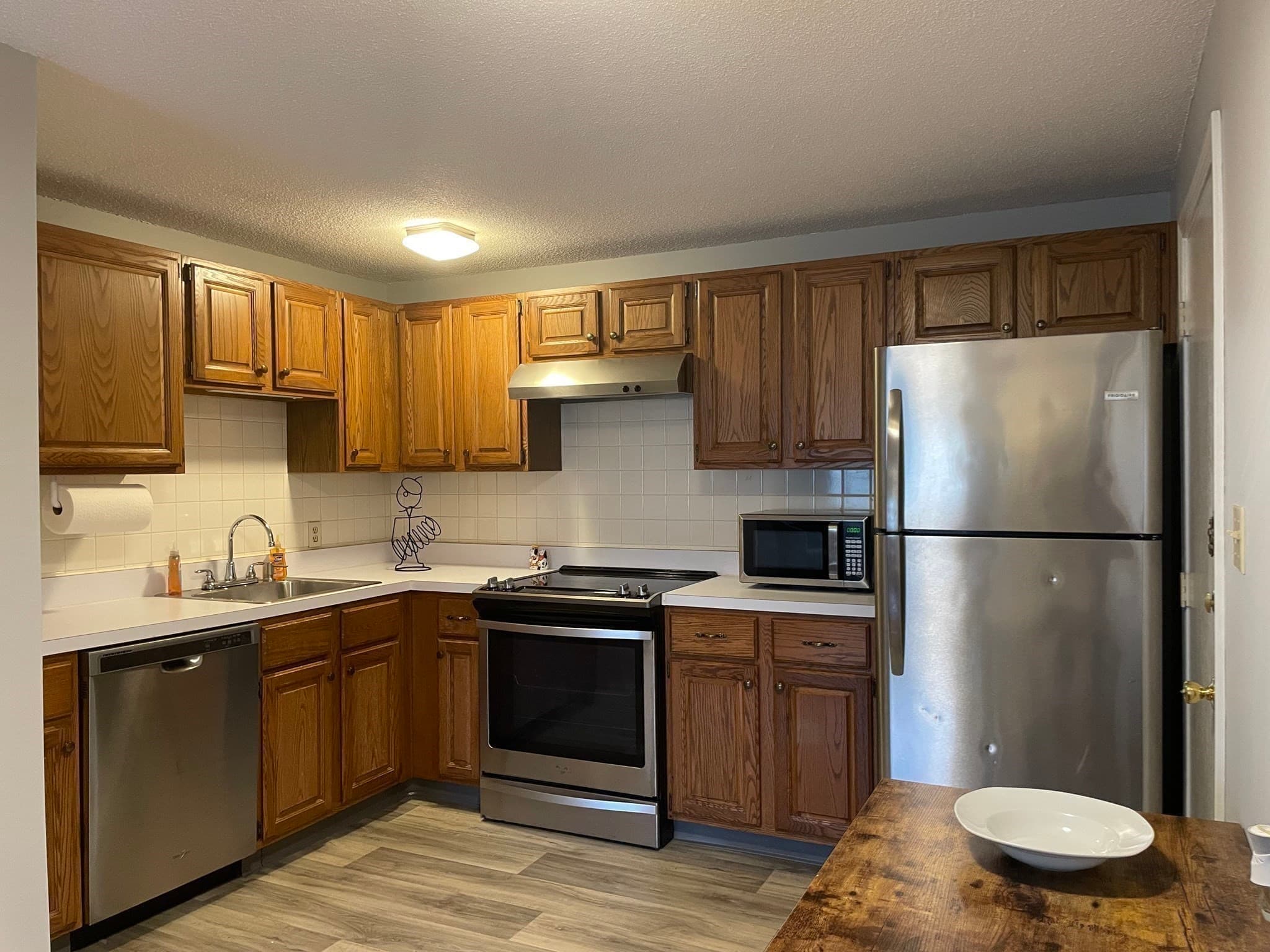 Condominium at 230 Chickering Rd # 12, North Andover MA 01845, North Andover, photo 7 of 22