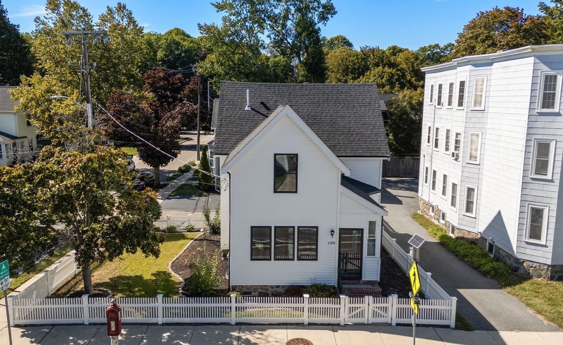 Single Family Residence at 1078 Main St, Melrose MA 02176, Melrose, photo 2 of 29