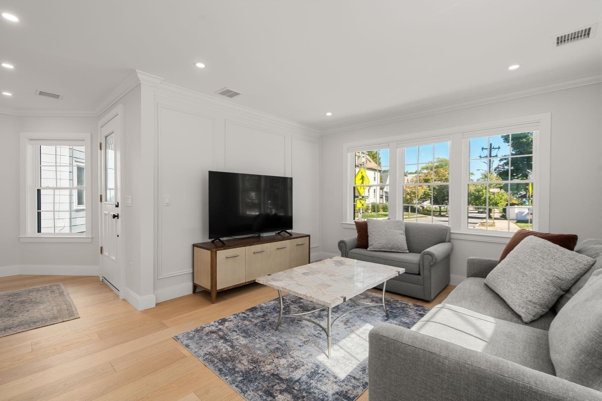 Single Family Residence at 1078 Main St, Melrose MA 02176, Melrose, photo 5 of 29