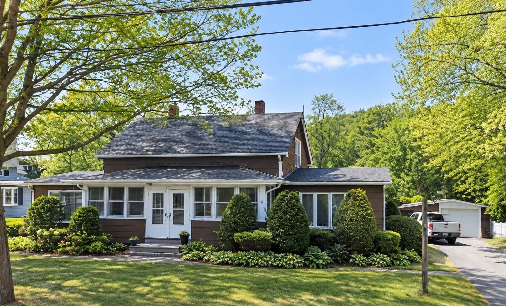 212 Elm St, Agawam MA 01001