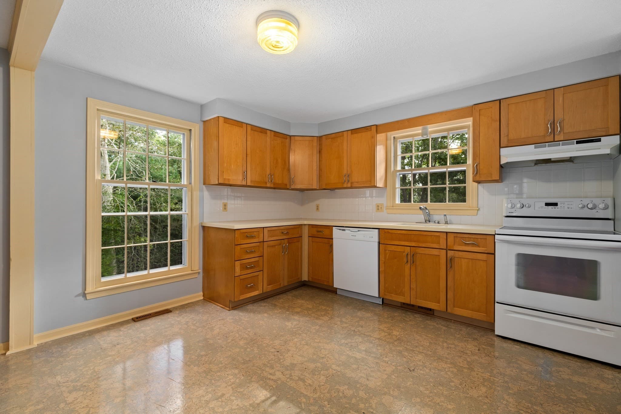 Single Family Residence at 204 Woods Hole Rd, Falmouth MA 02540, Falmouth, photo 9 of 41