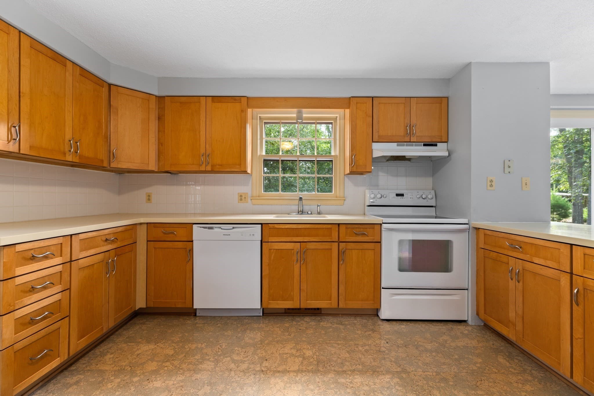 Single Family Residence at 204 Woods Hole Rd, Falmouth MA 02540, Falmouth, photo 8 of 41