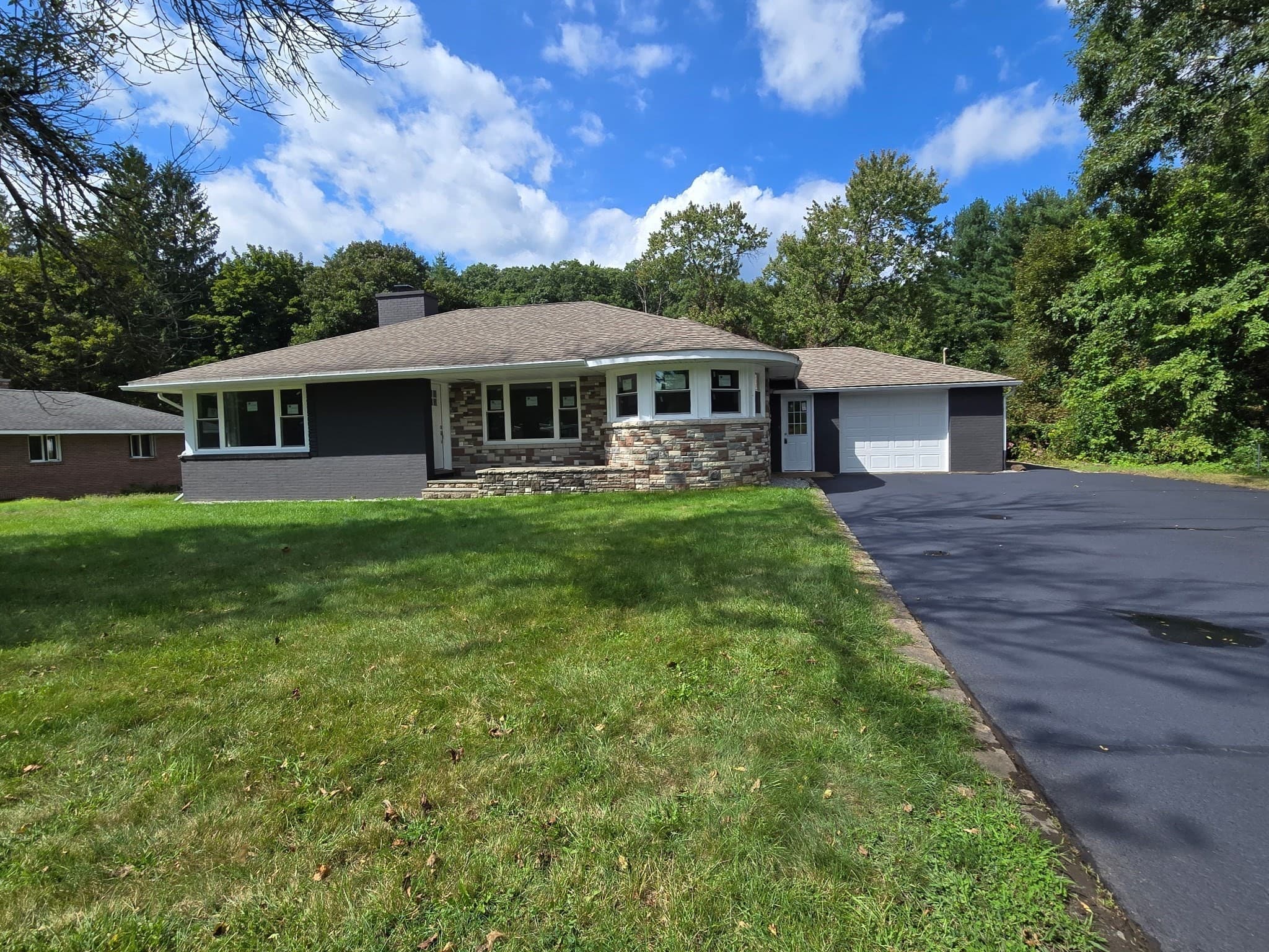 84 Greenwich Rd, Ware MA 01082